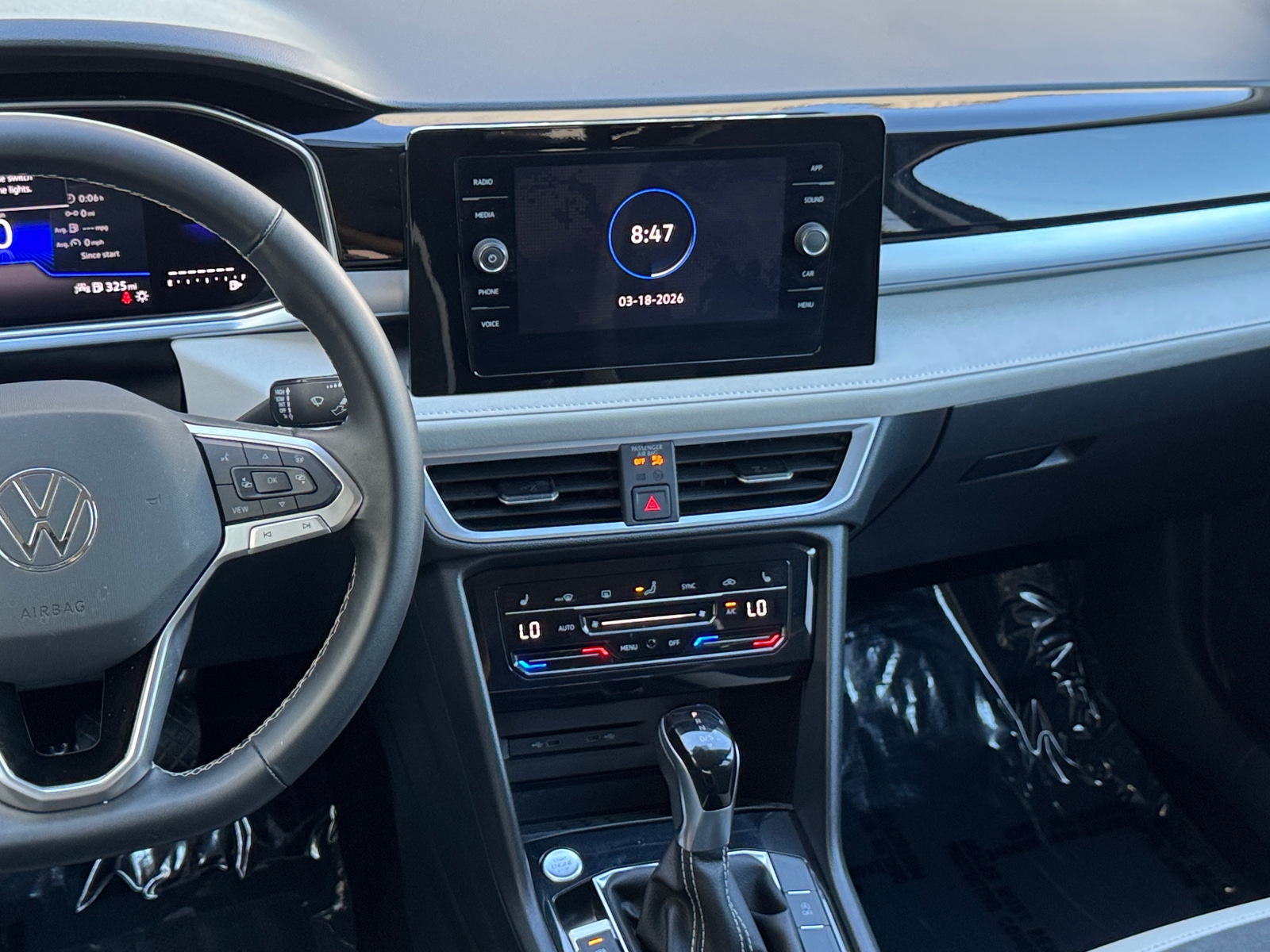 Thumbnail: 2025 Volkswagen Taos - 4