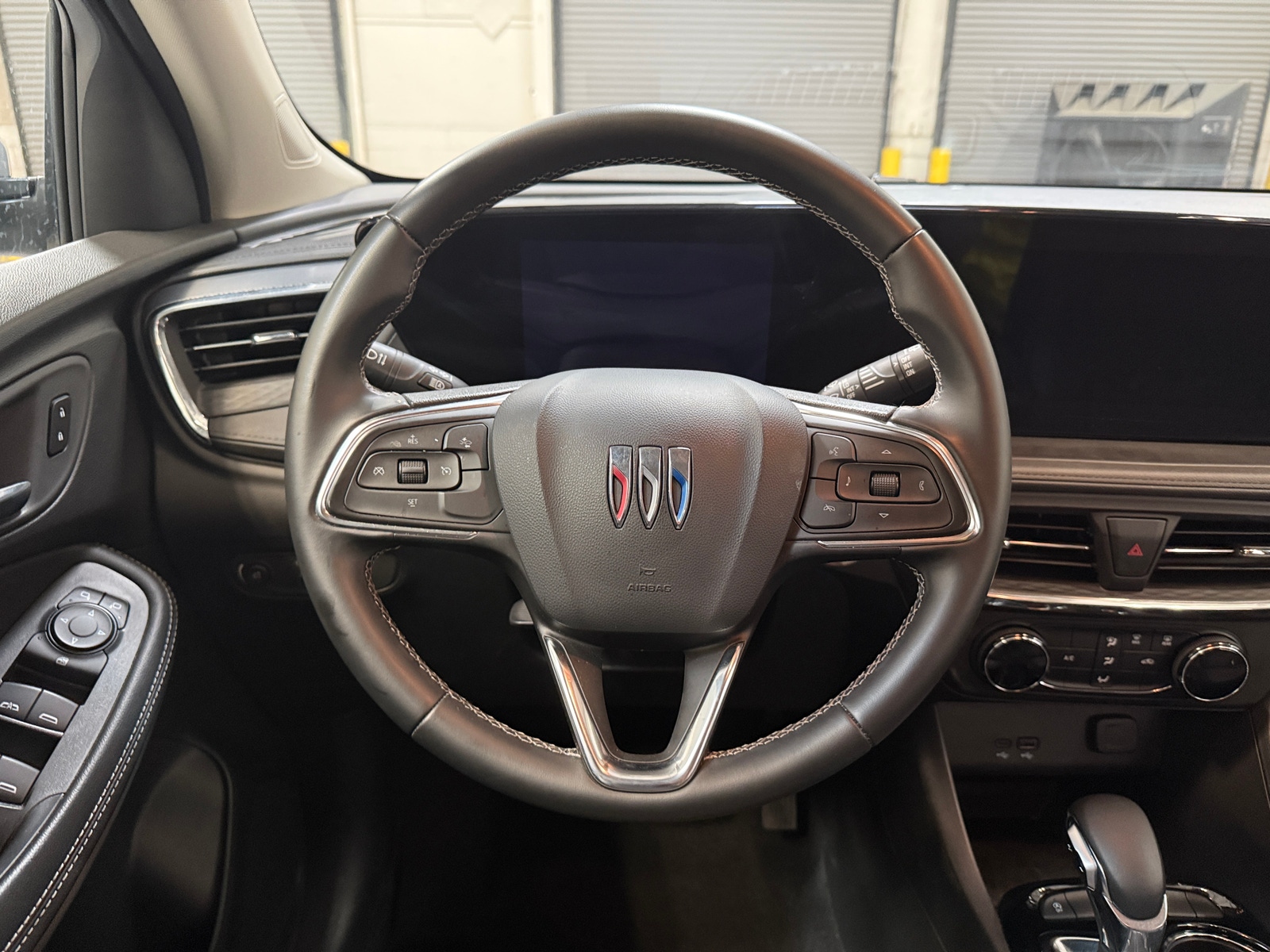 Thumbnail: 2025 Buick Encore GX - 4