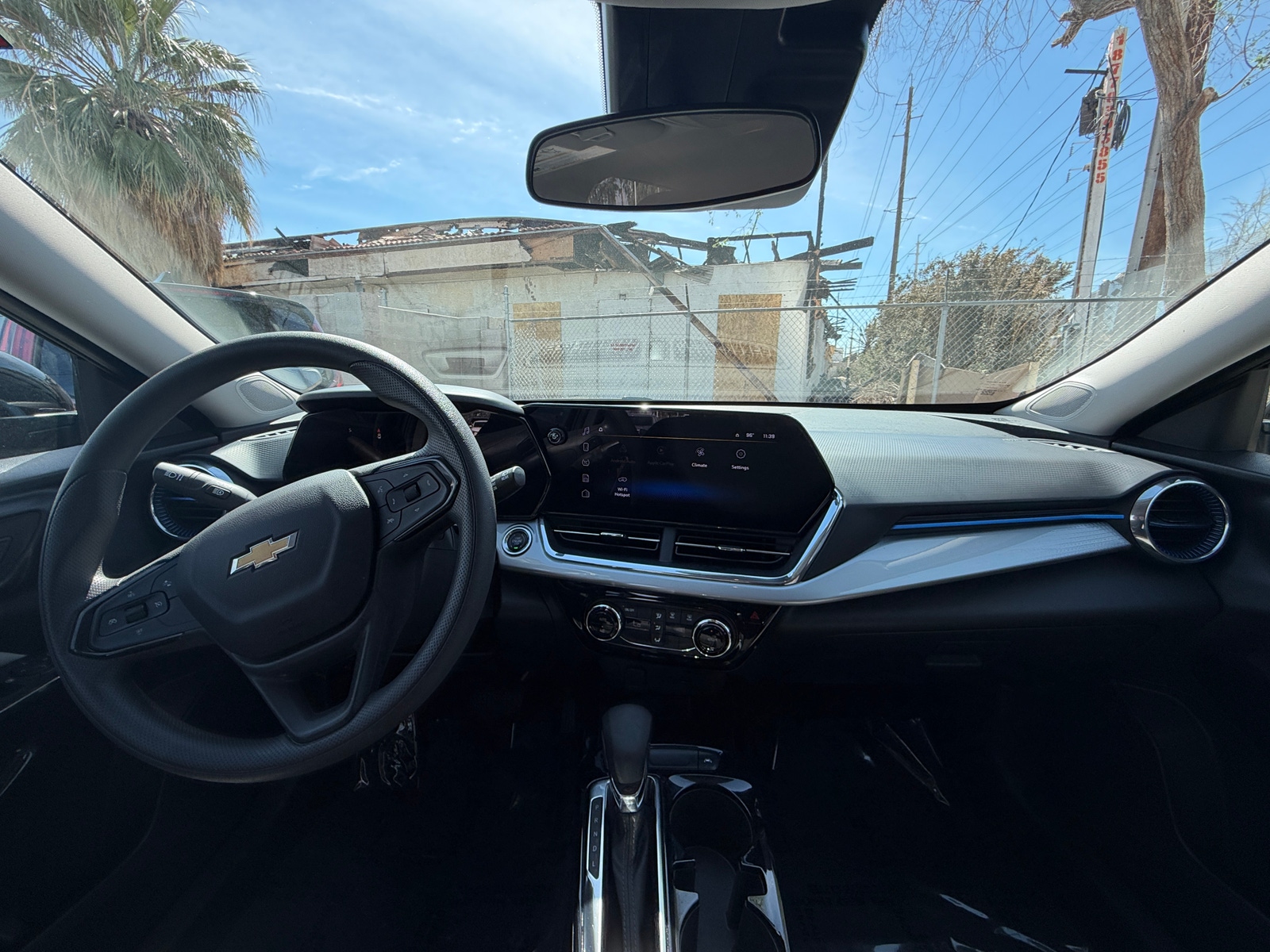 Thumbnail: 2025 Chevrolet Trax - 3