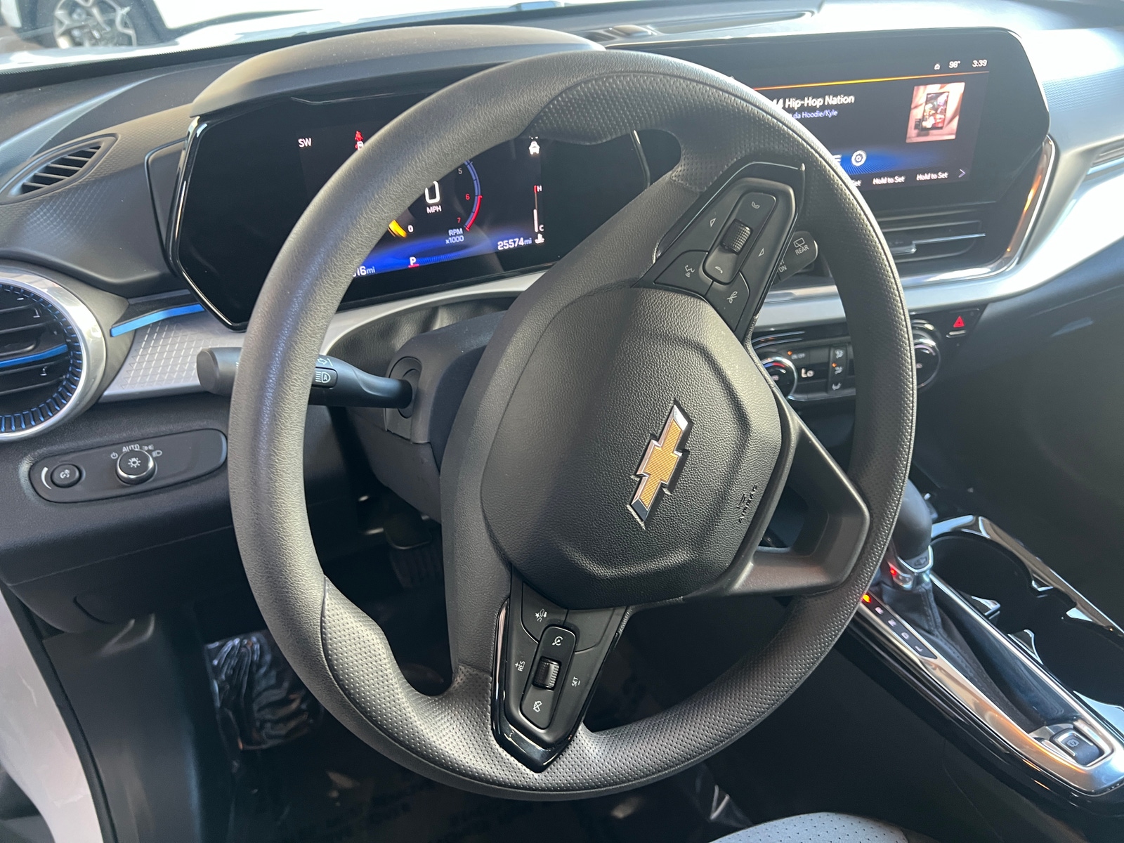 Thumbnail: 2025 Chevrolet Trax - 5