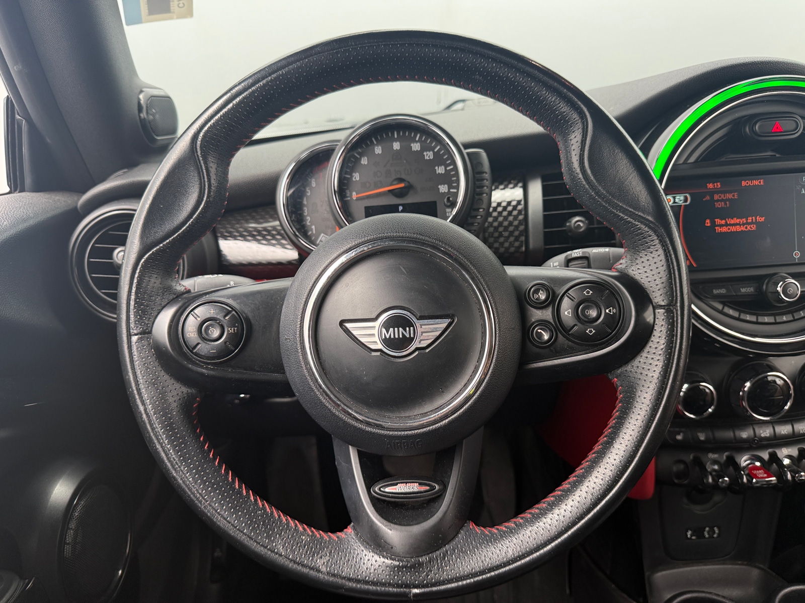 Thumbnail: 2016 MINI Cooper Convertible - 5