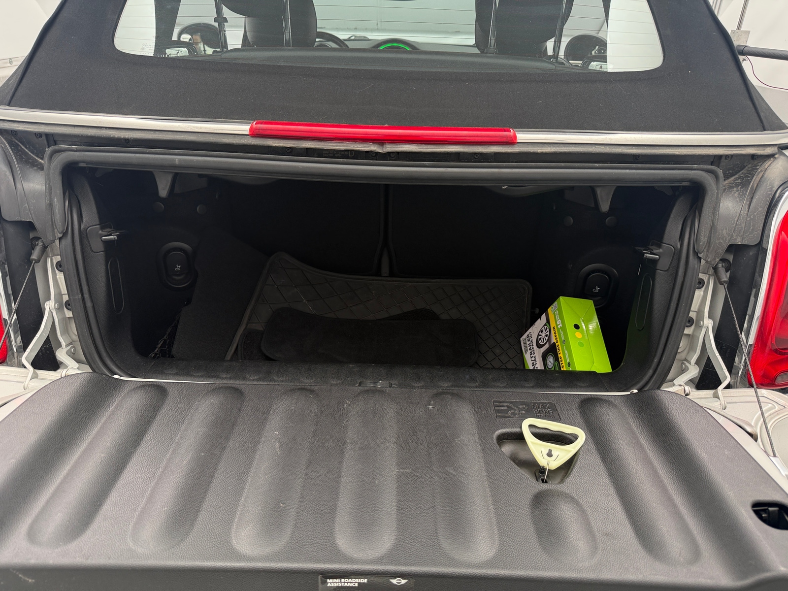 Thumbnail: 2016 MINI Cooper Convertible - 7