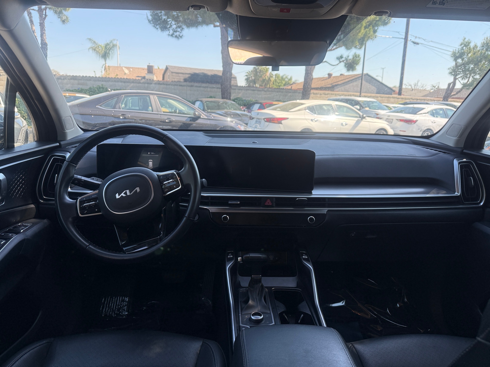 Thumbnail: 2024 Kia Sorento - 3