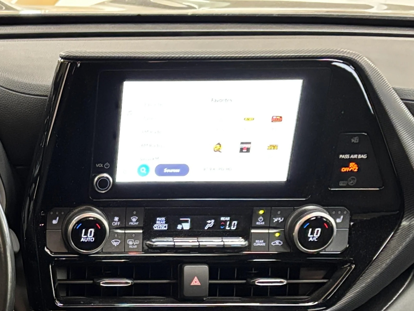 Thumbnail: 2024 Toyota Highlander - 3