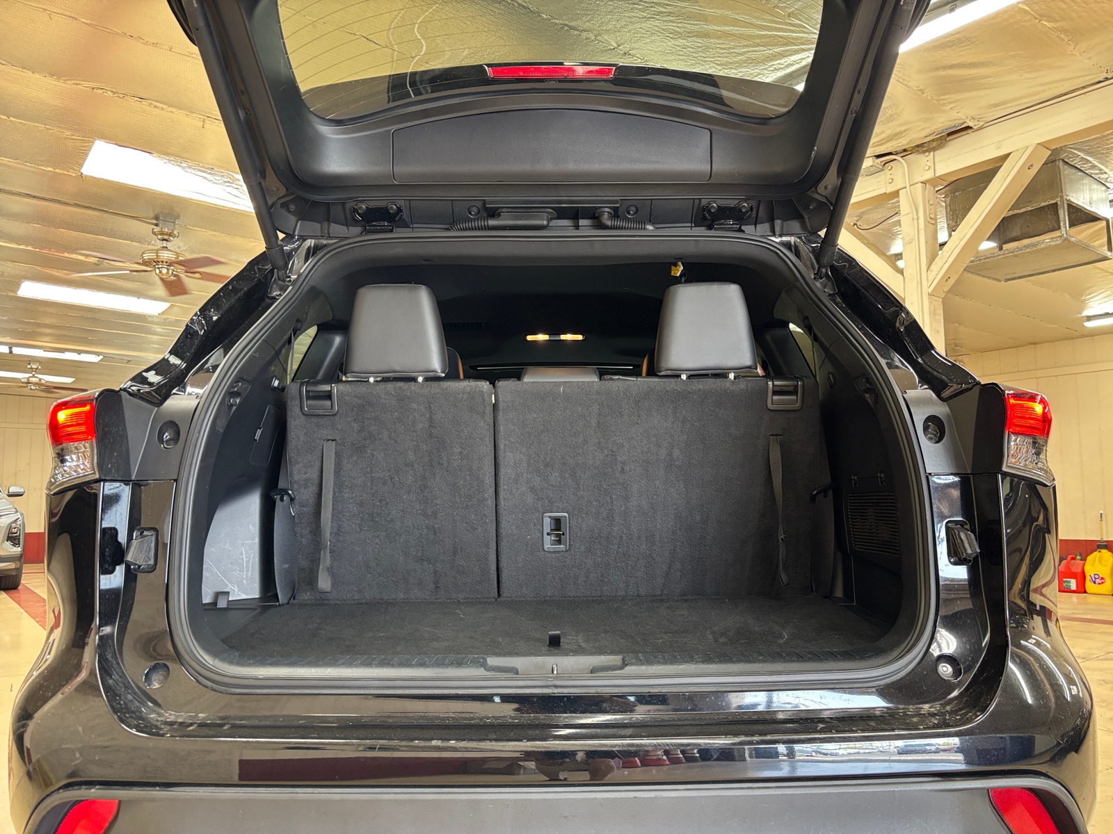 Thumbnail: 2024 Toyota Highlander - 6