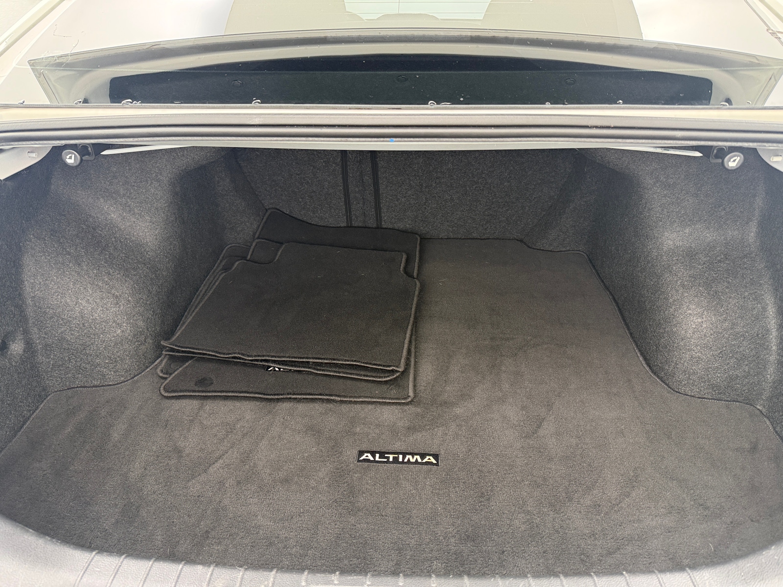 Thumbnail: 2020 Nissan Altima - 7