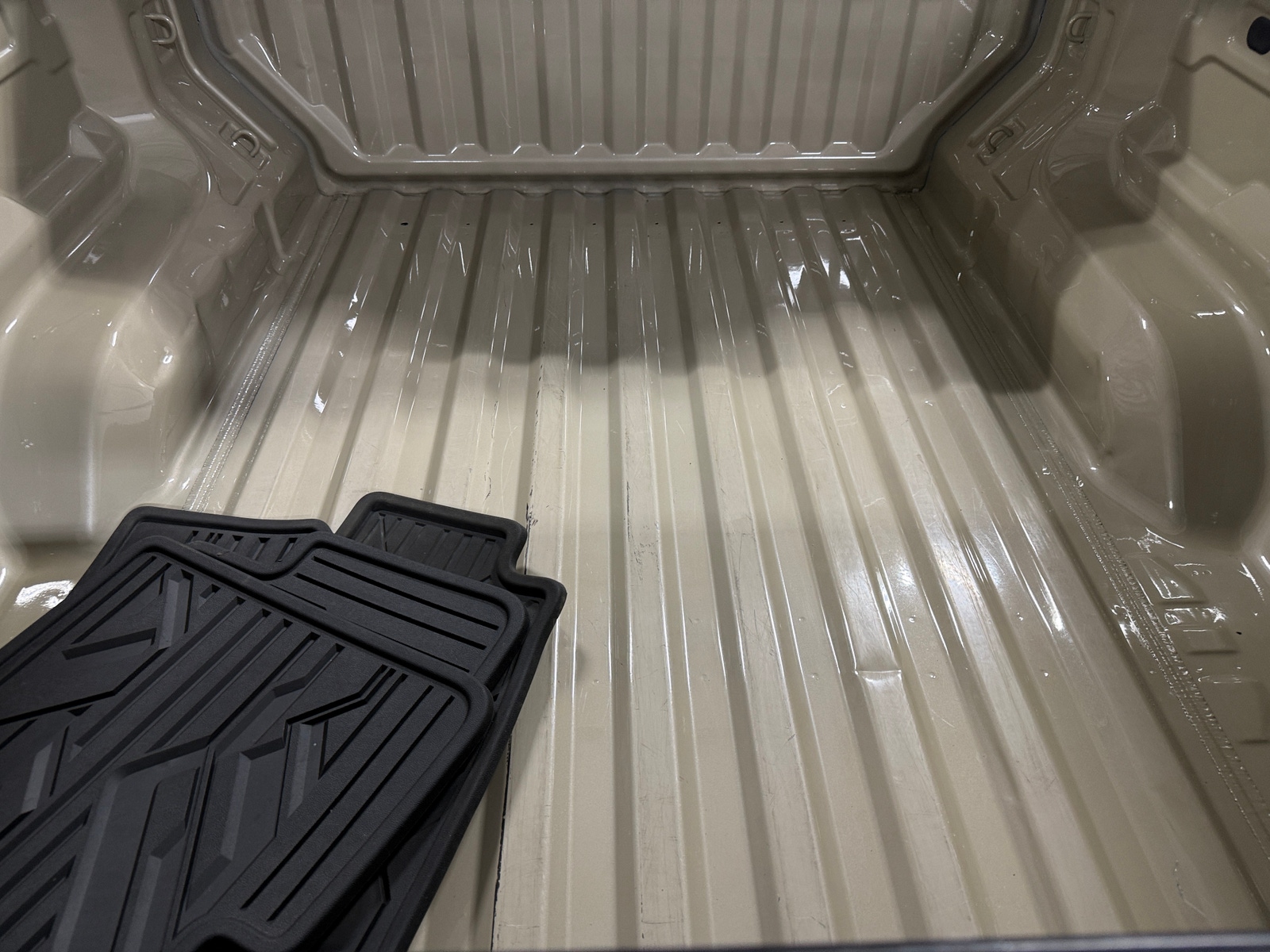 Thumbnail: 2024 Chevrolet Colorado - 7