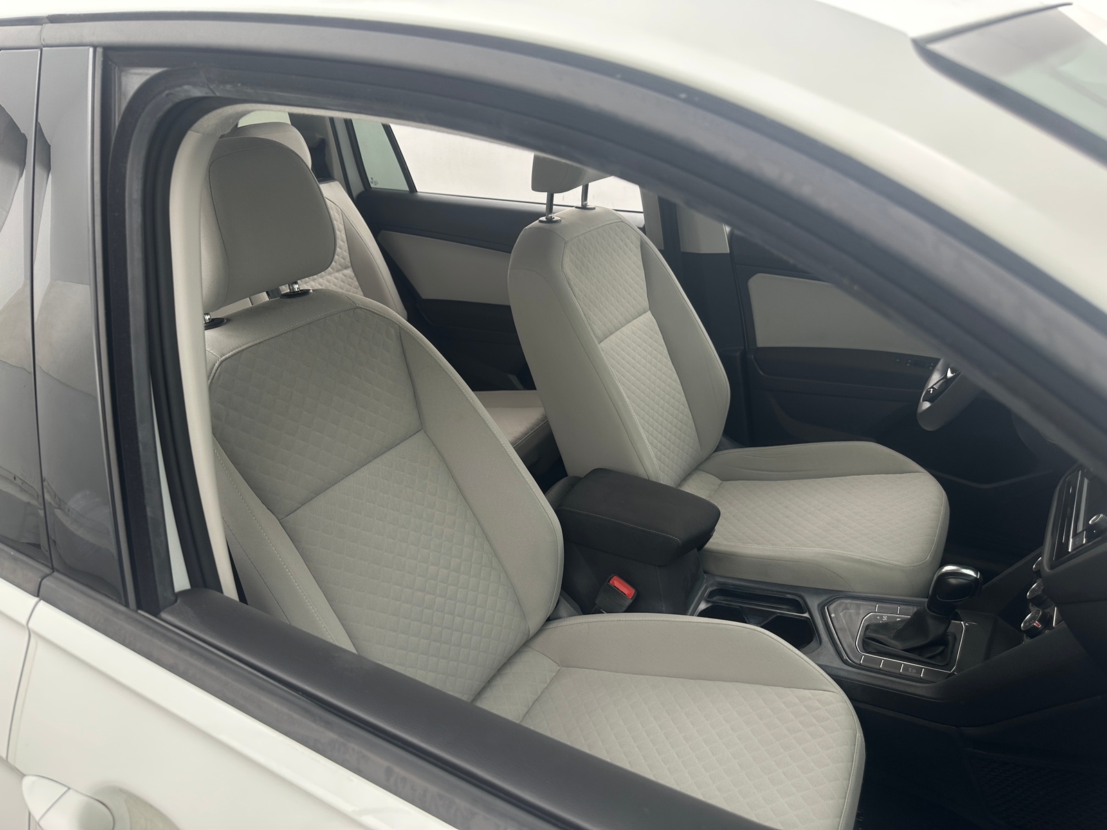 Thumbnail: 2018 Volkswagen Tiguan - 2