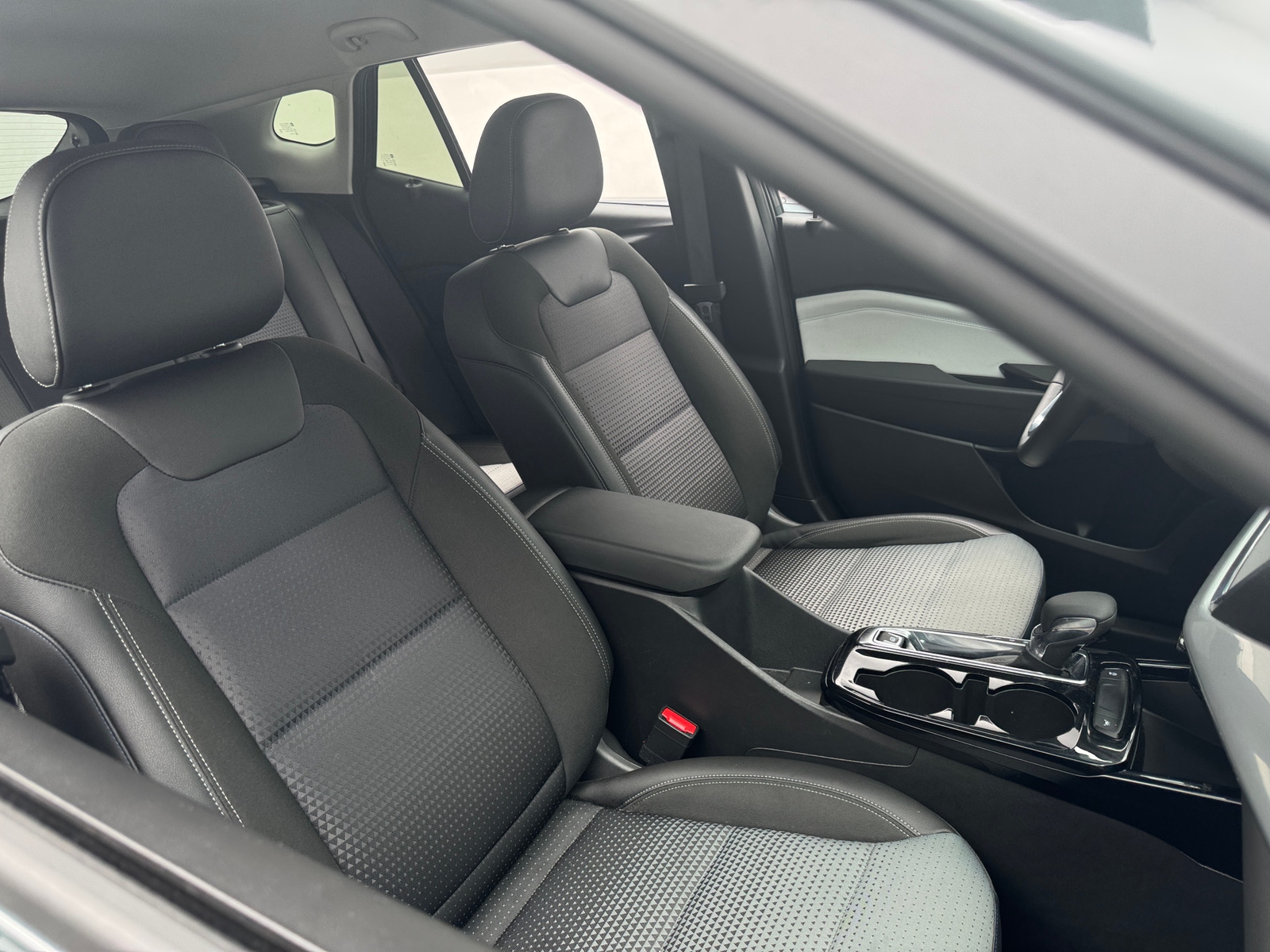 Thumbnail: 2025 Chevrolet Trax - 2