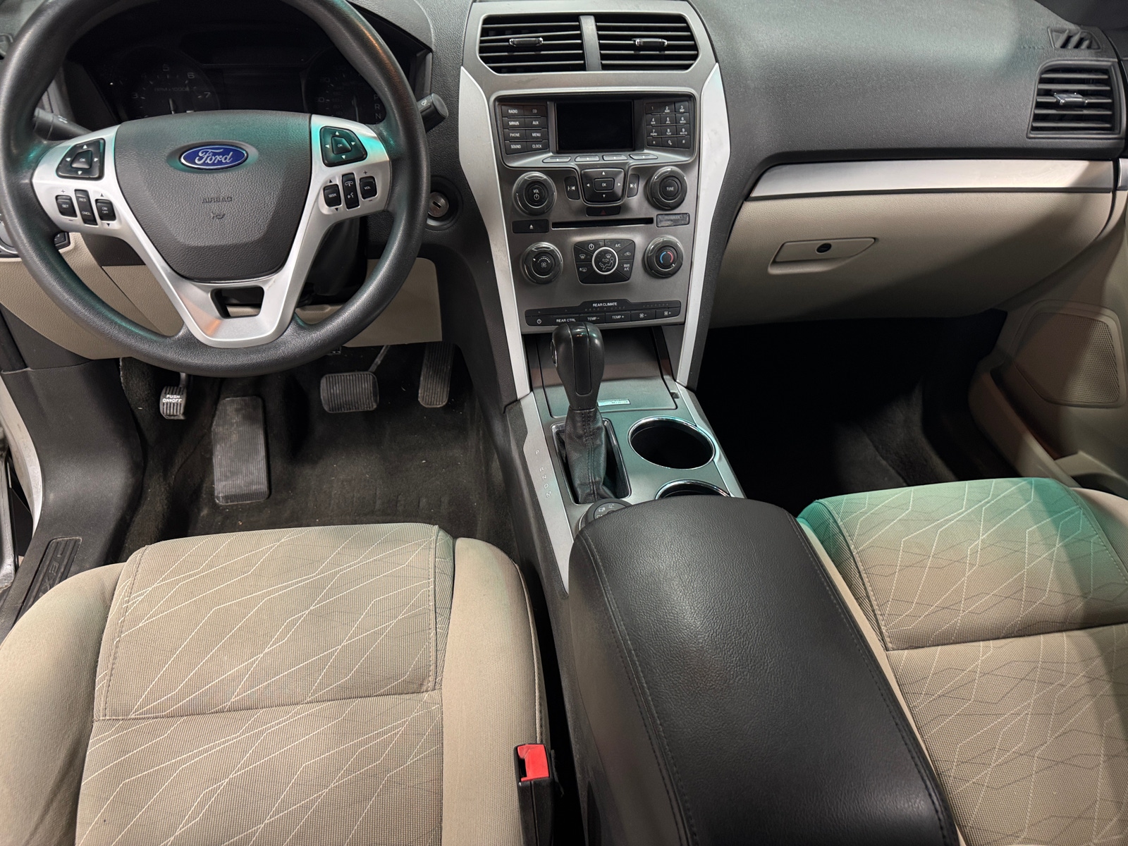 Thumbnail: 2014 Ford Explorer - 3