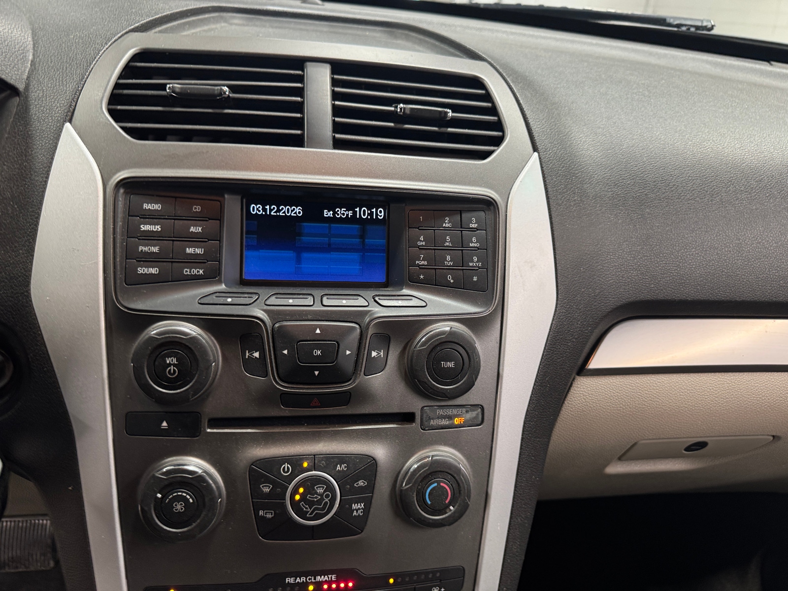 Thumbnail: 2014 Ford Explorer - 4