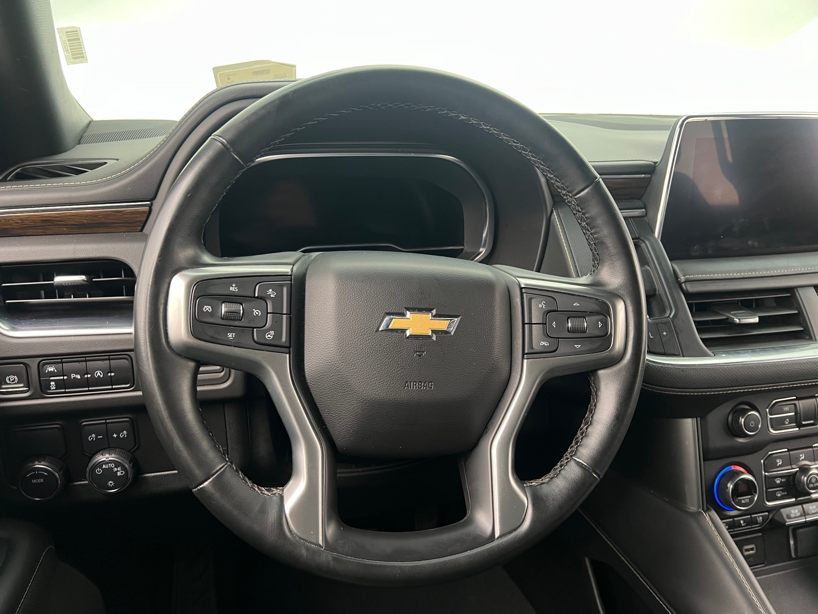 Thumbnail: 2023 Chevrolet Suburban - 4