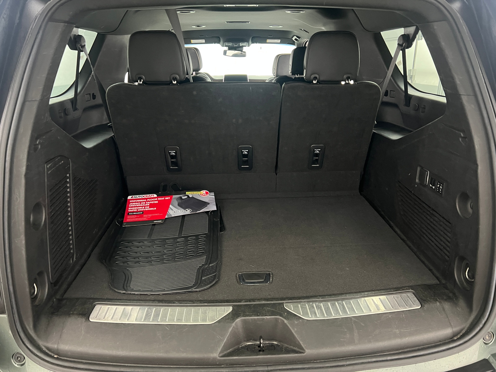 Thumbnail: 2023 Chevrolet Suburban - 6