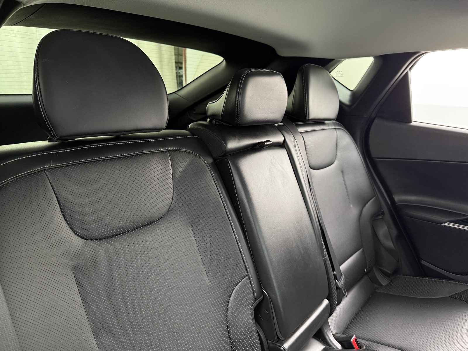 Thumbnail: 2022 Kia EV6 - 5