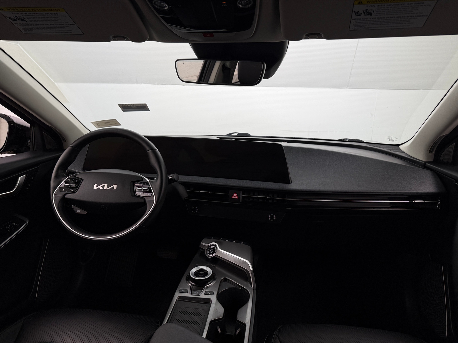 Thumbnail: 2022 Kia EV6 - 2