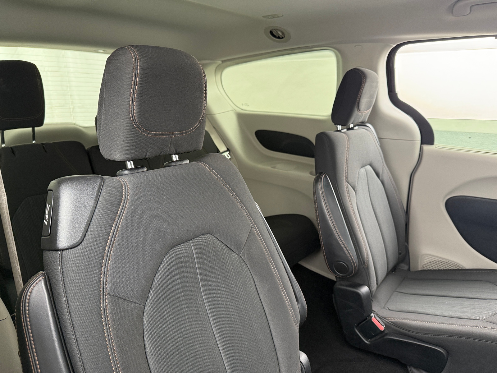 Thumbnail: 2019 Chrysler Pacifica - 6