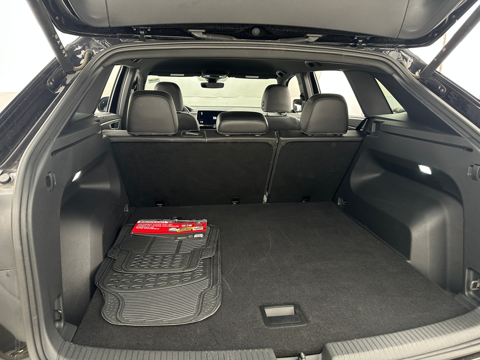 Thumbnail: 2025 Volkswagen Atlas - 6