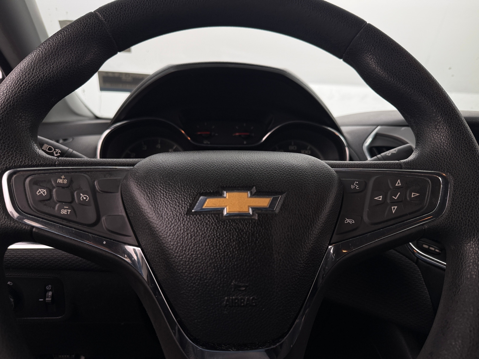 Thumbnail: 2019 Chevrolet Cruze - 5