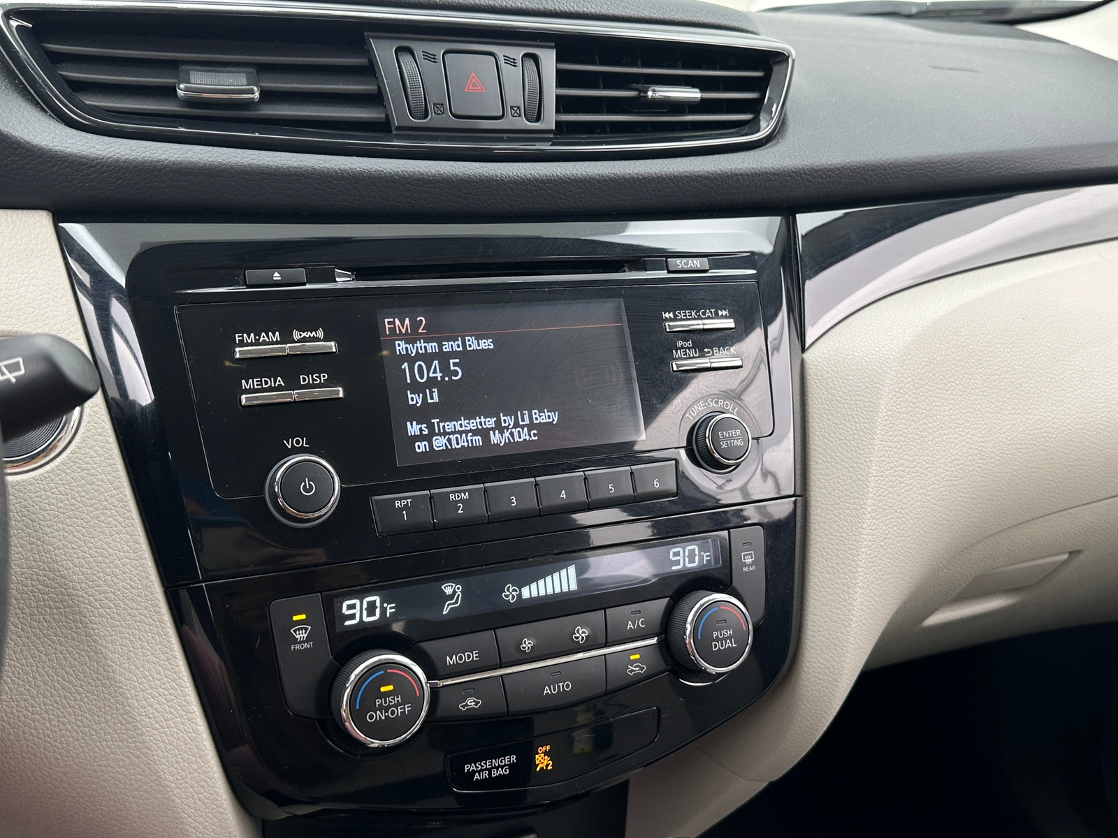 Thumbnail: 2018 Nissan Rogue Sport - 4