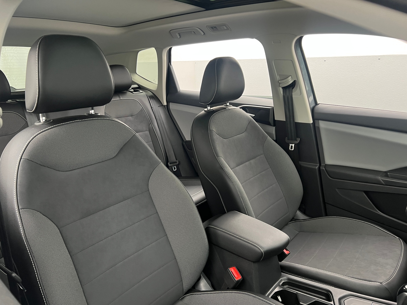 Thumbnail: 2022 Volkswagen Taos - 2