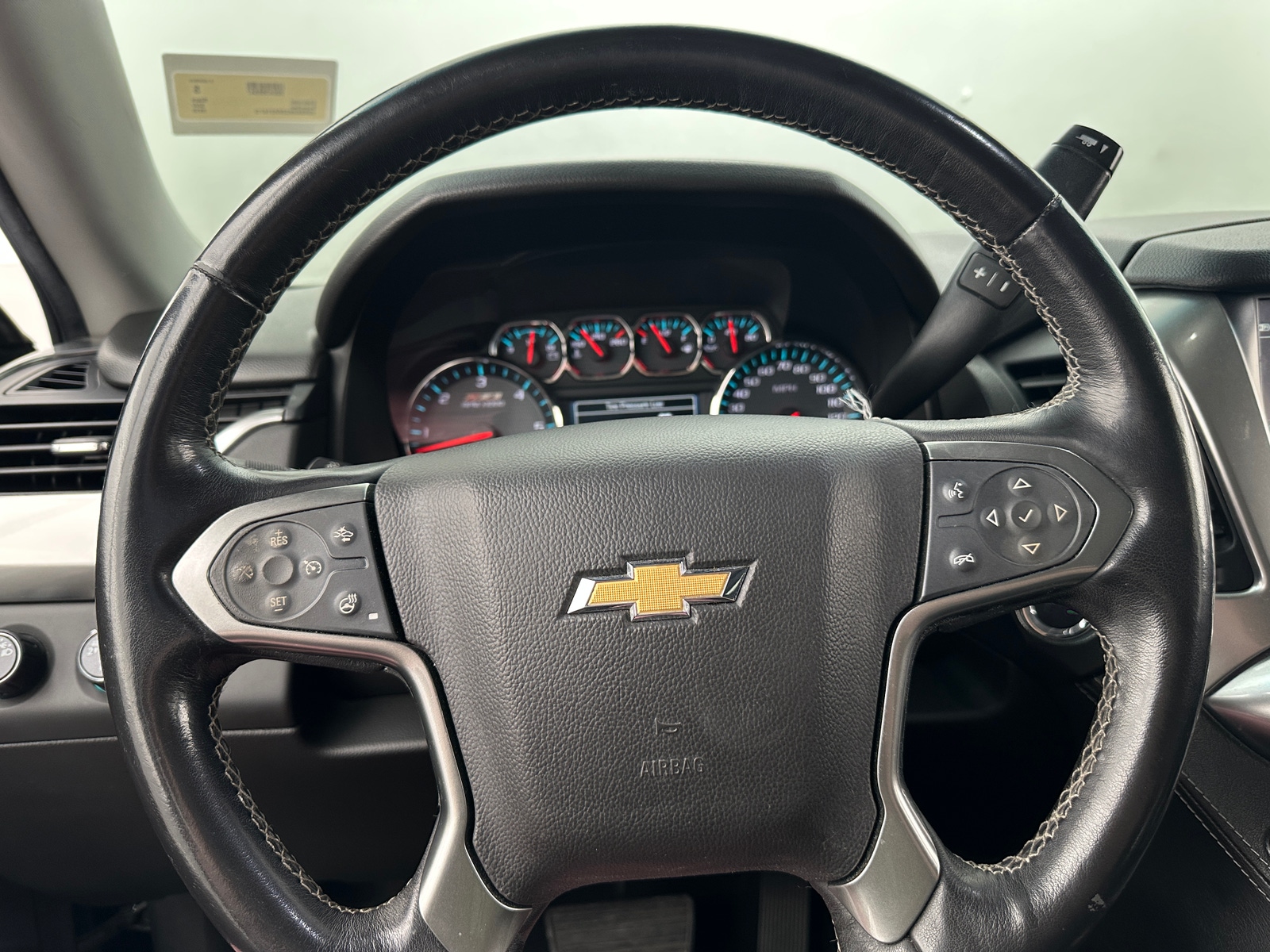 Thumbnail: 2019 Chevrolet Suburban - 4