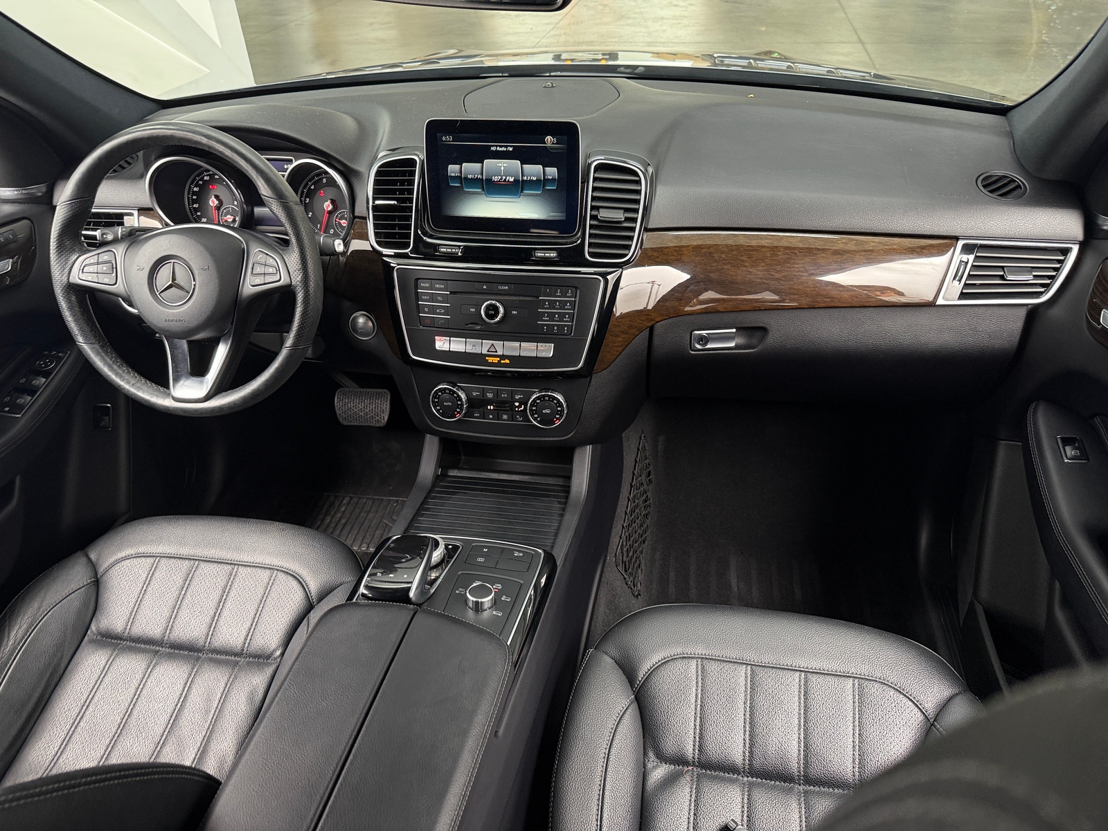 Thumbnail: 2017 Mercedes-Benz GLE - 2