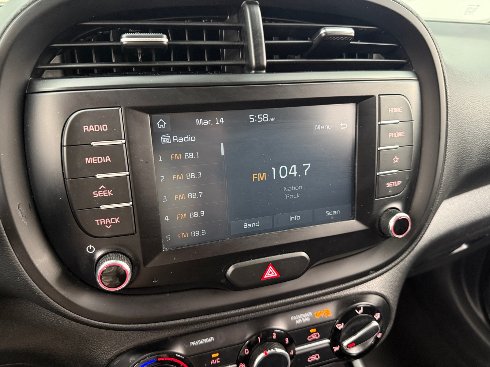 Thumbnail: 2020 Kia Soul - 4
