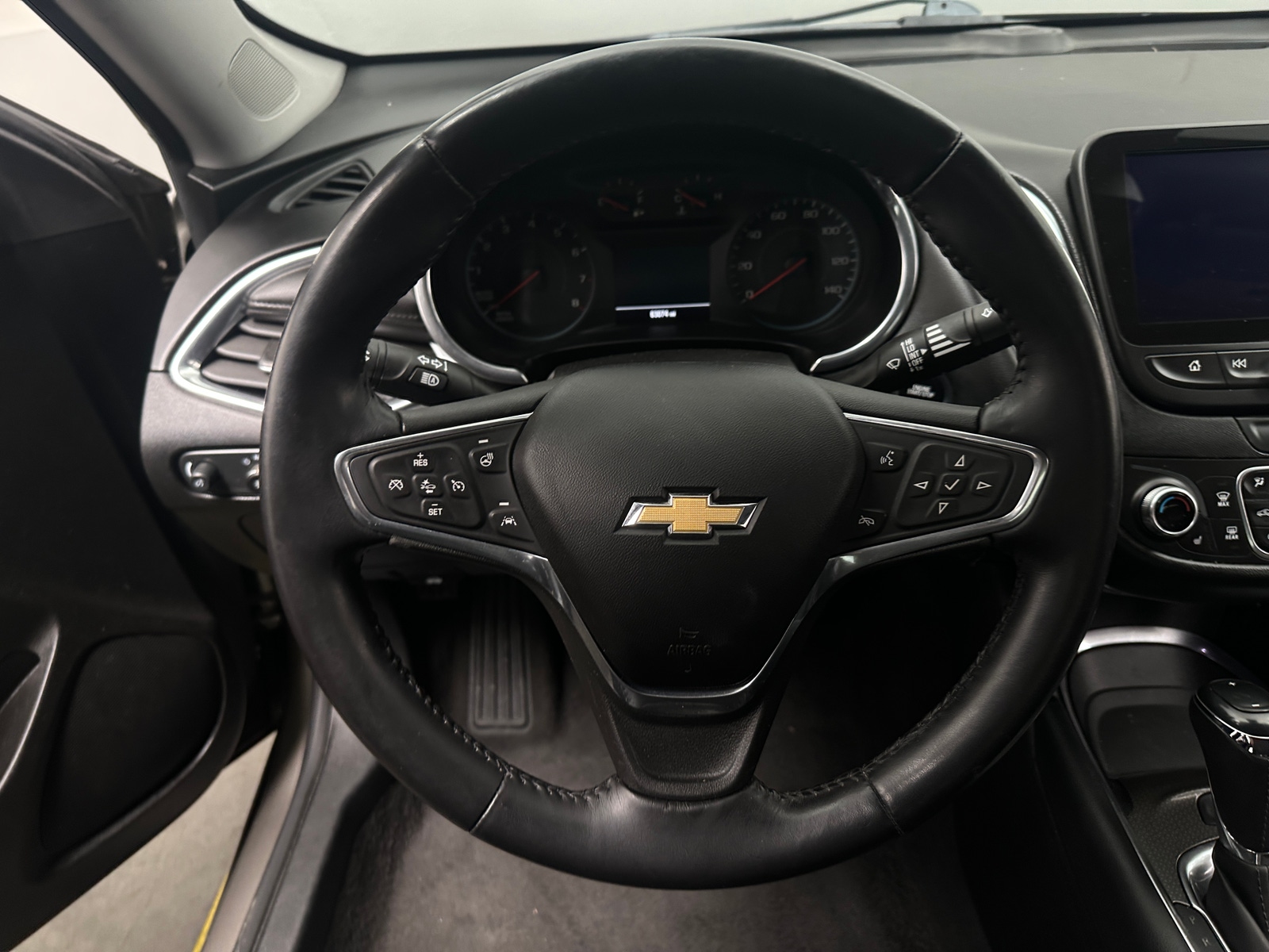 Thumbnail: 2020 Chevrolet Malibu - 5