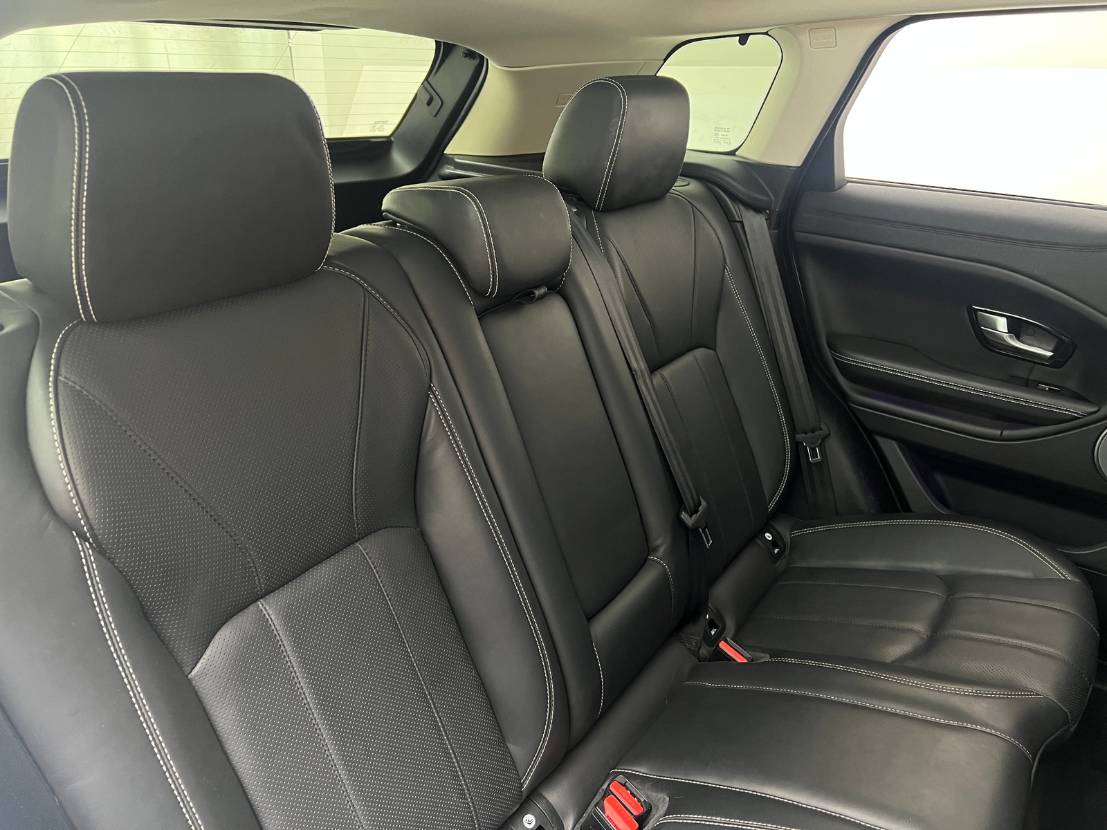 Thumbnail: 2019 Land Rover Range Rover Evoque - 5