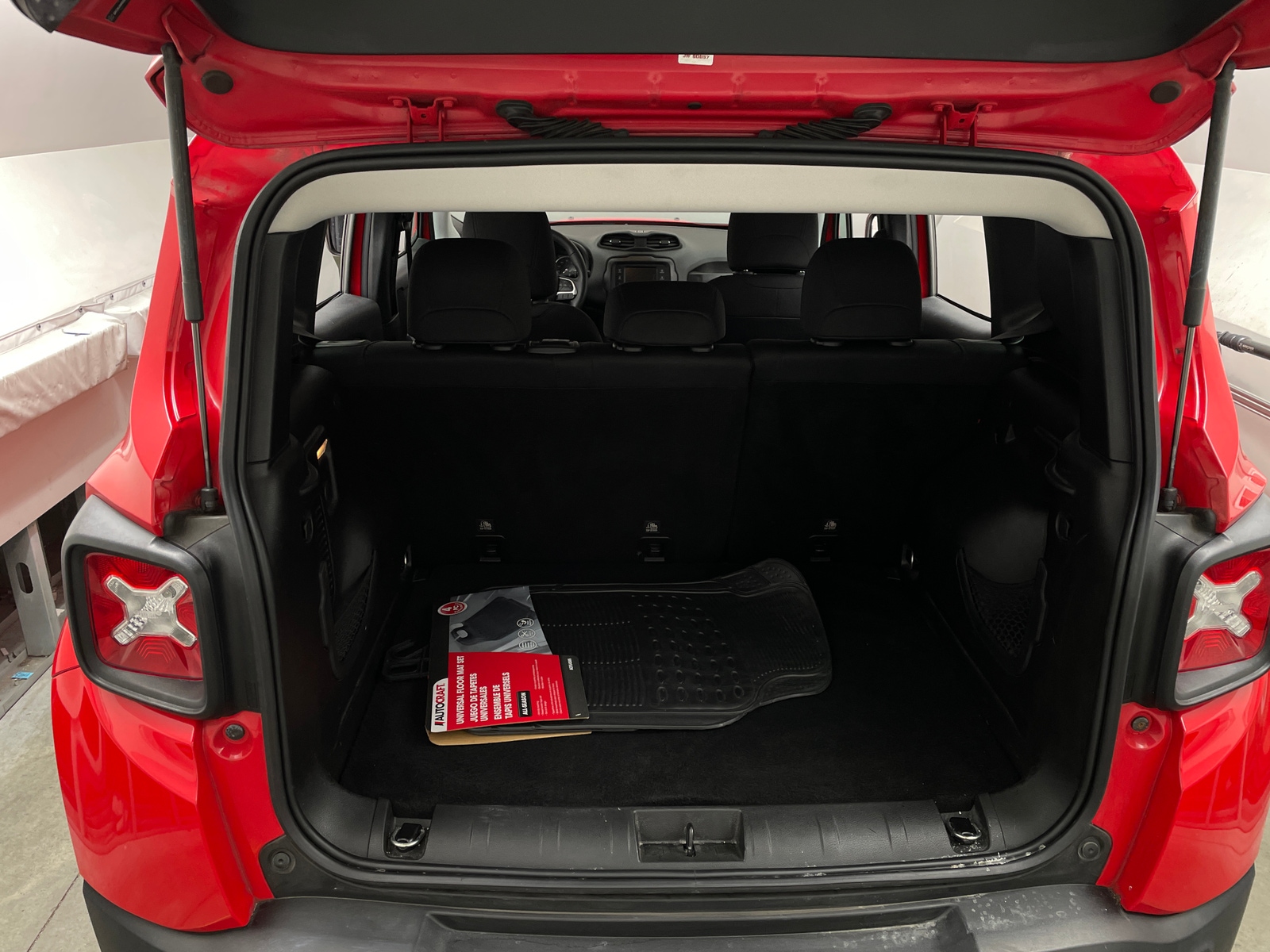 Thumbnail: 2020 Jeep Renegade - 7