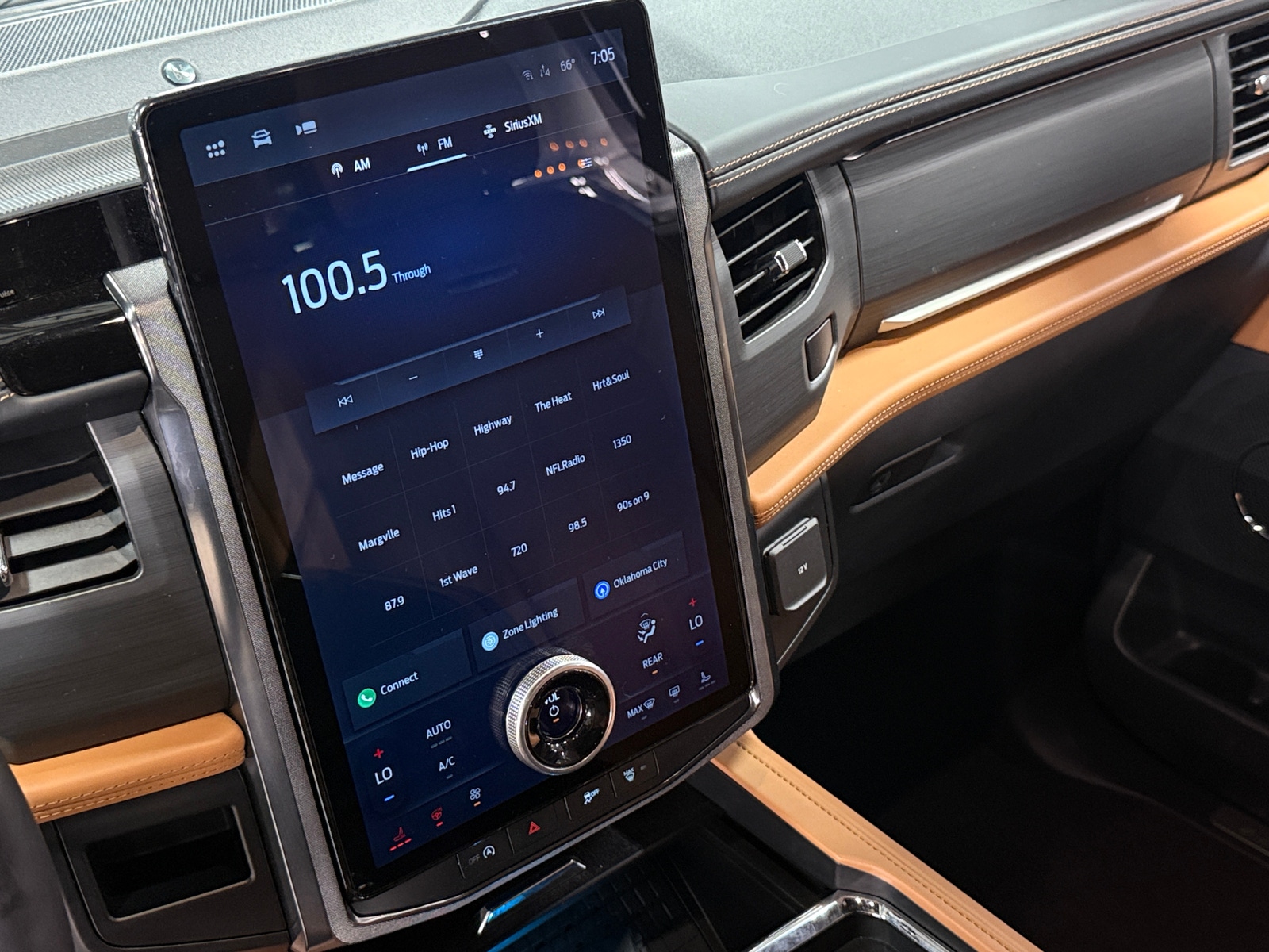 Thumbnail: 2024 Ford Expedition MAX - 3