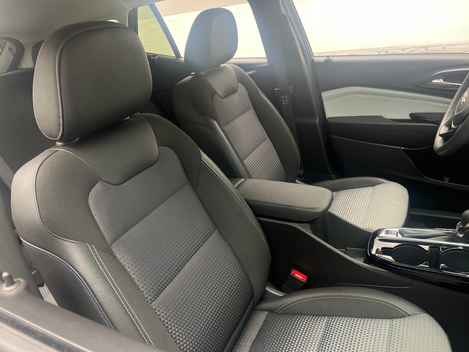 Thumbnail: 2025 Chevrolet Trax - 2