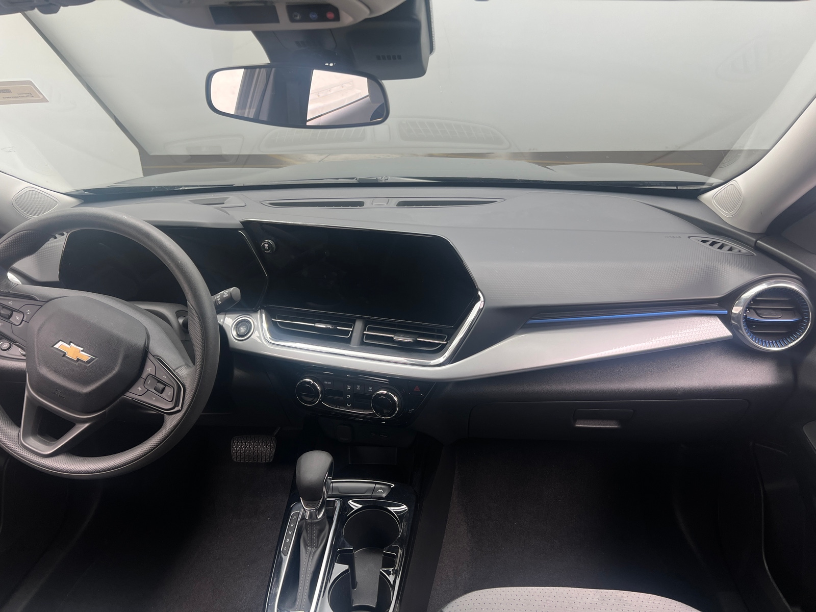 Thumbnail: 2025 Chevrolet Trax - 3