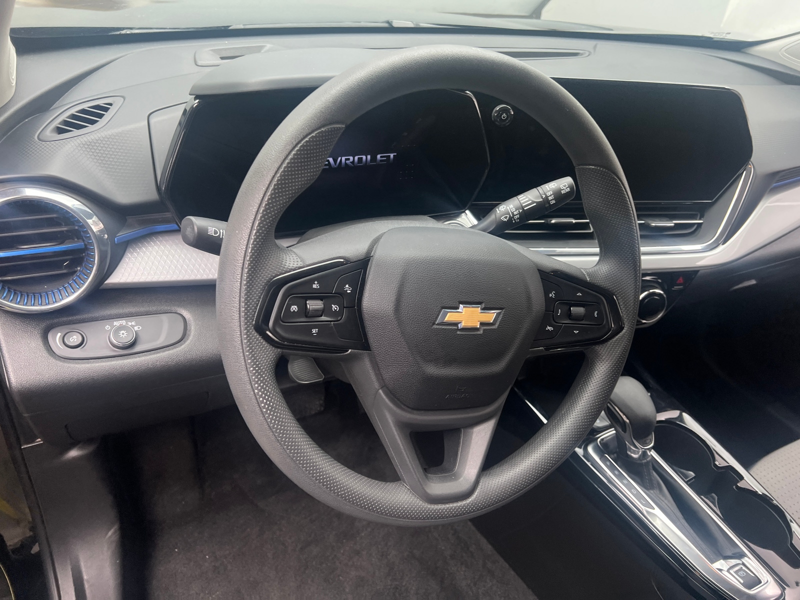 Thumbnail: 2025 Chevrolet Trax - 5