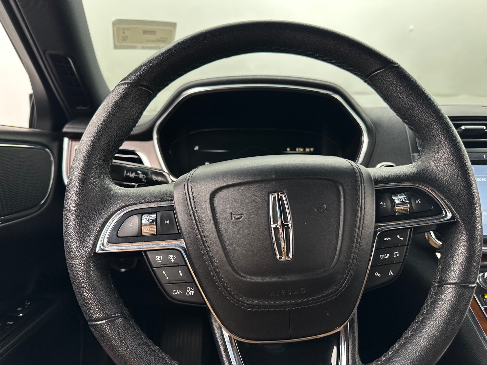 Thumbnail: 2020 Lincoln Continental - 4