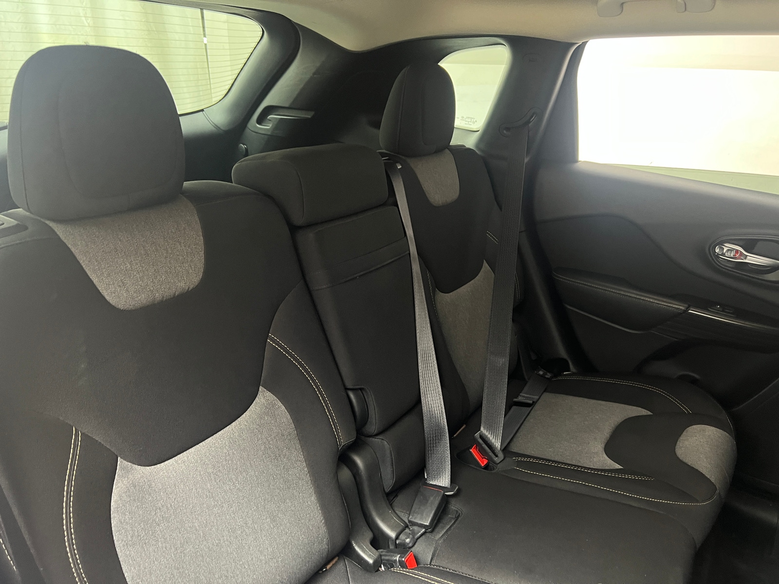 Thumbnail: 2016 Jeep Cherokee - 6