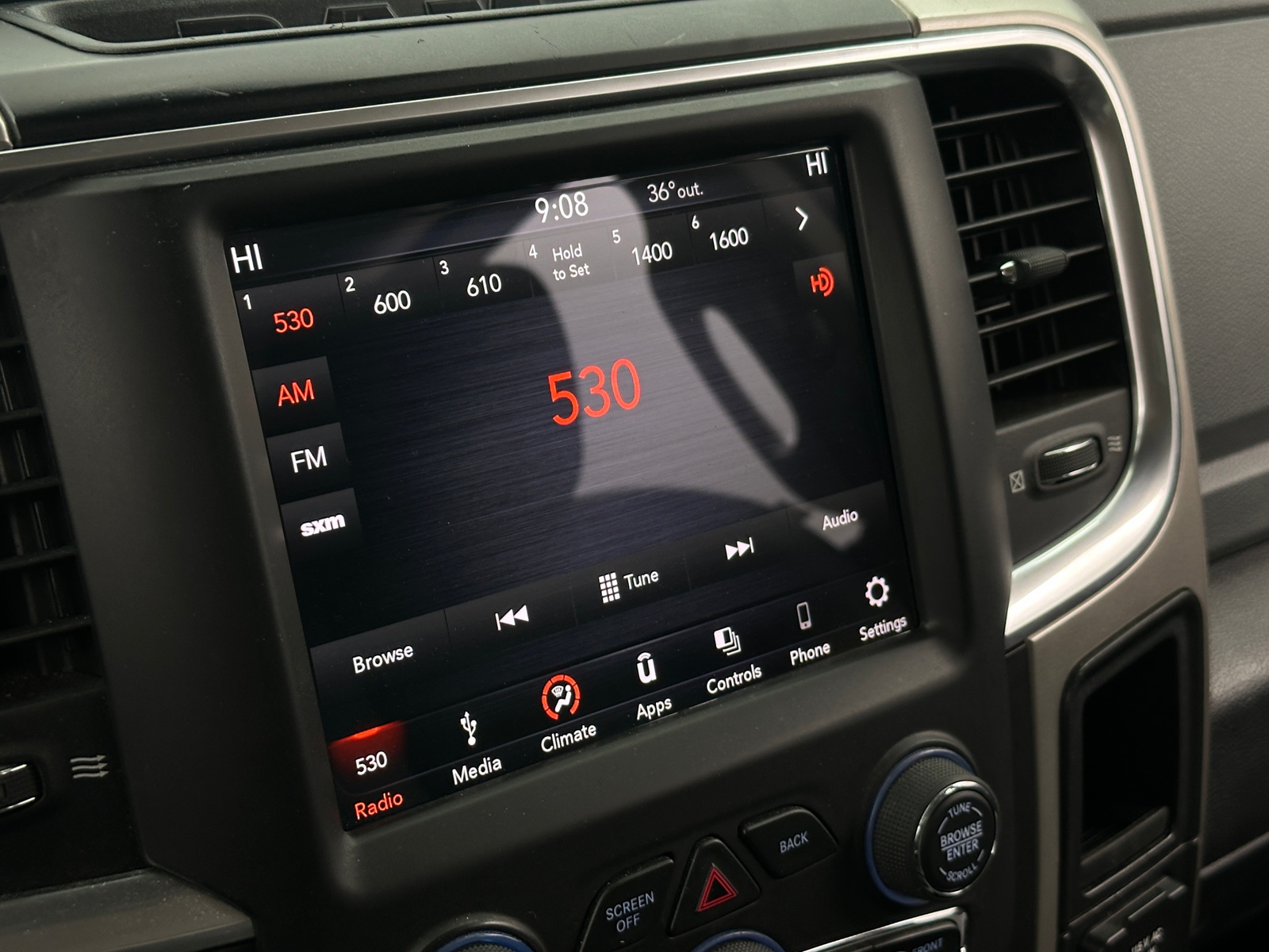 Thumbnail: 2019 RAM 1500 Classic - 4