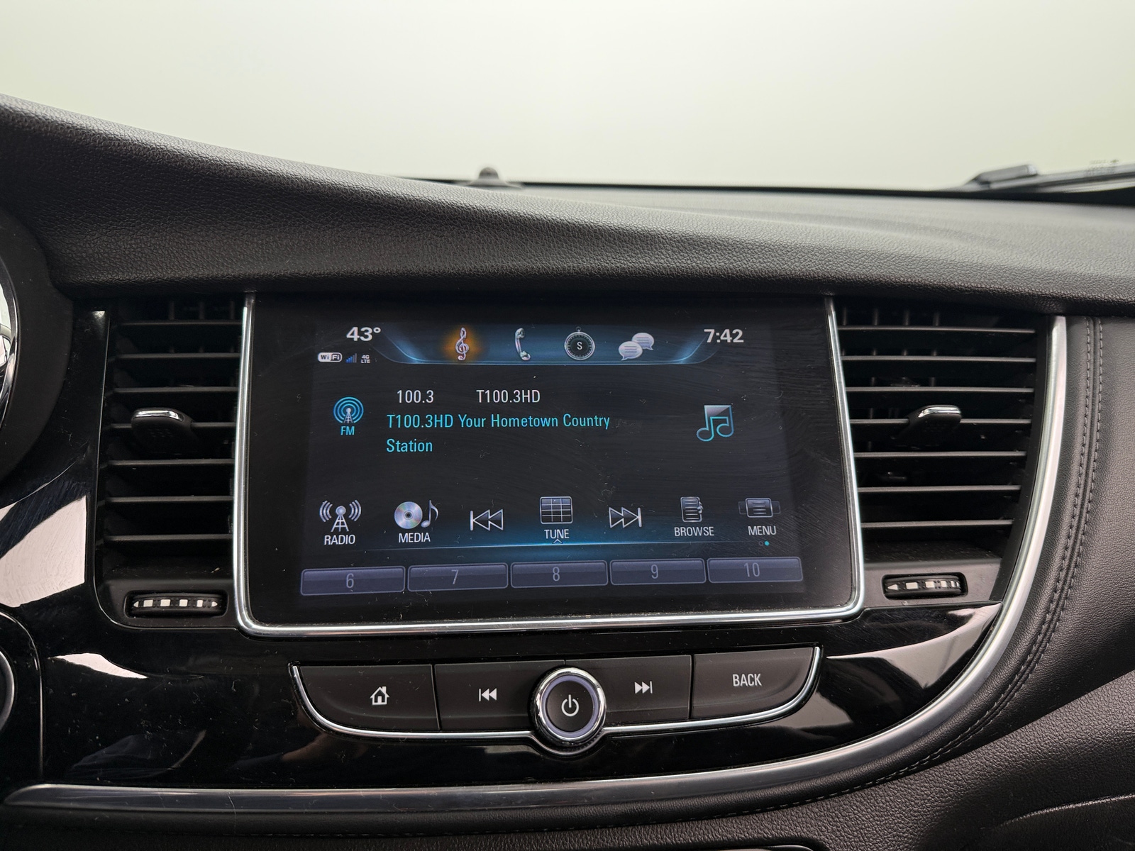 Thumbnail: 2019 Buick Encore - 4