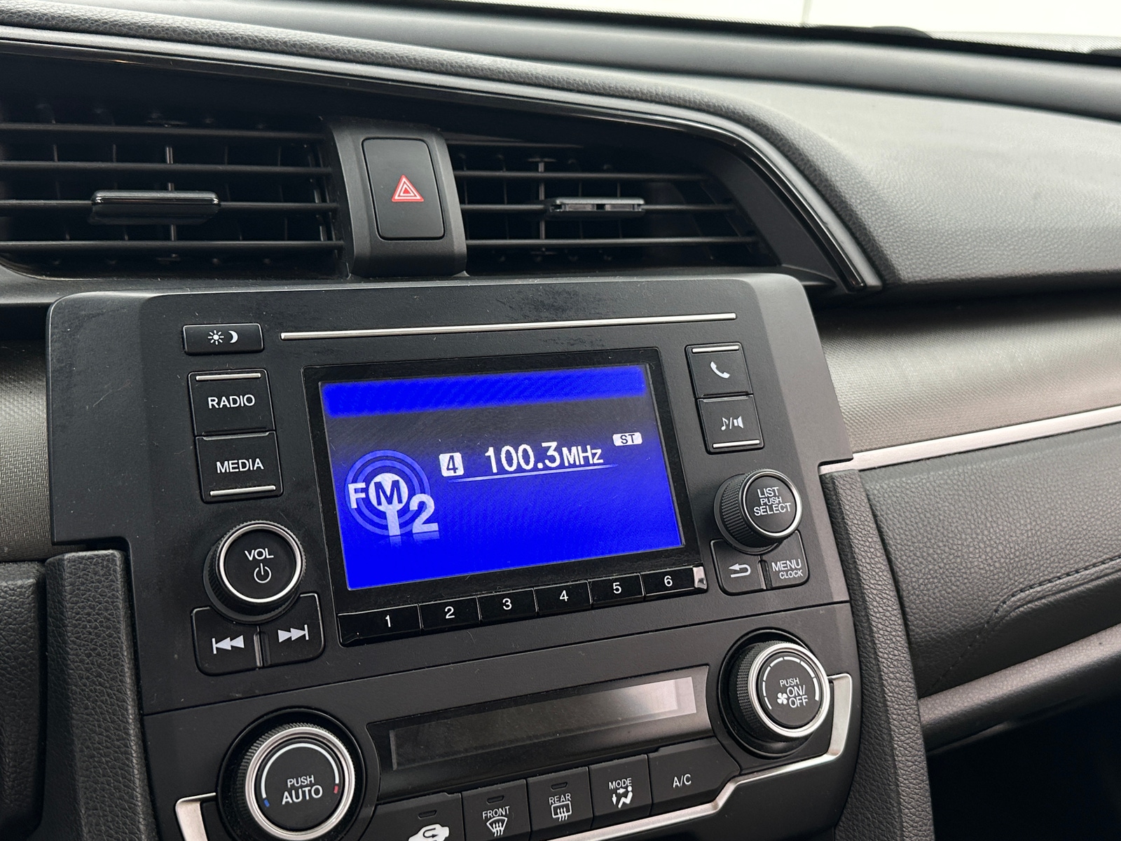 Thumbnail: 2019 Honda Civic - 4