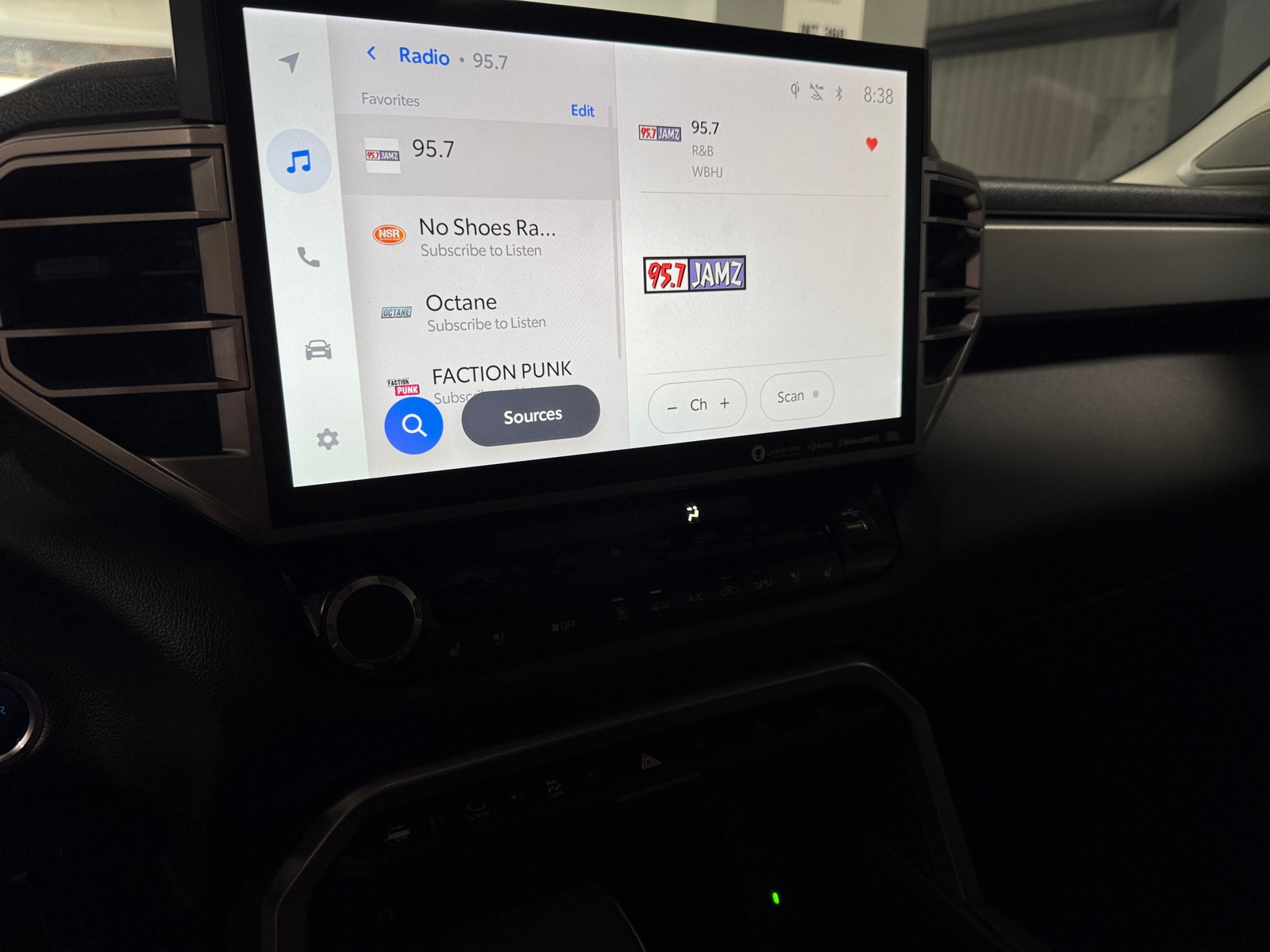 Thumbnail: 2024 Toyota Tundra - 3
