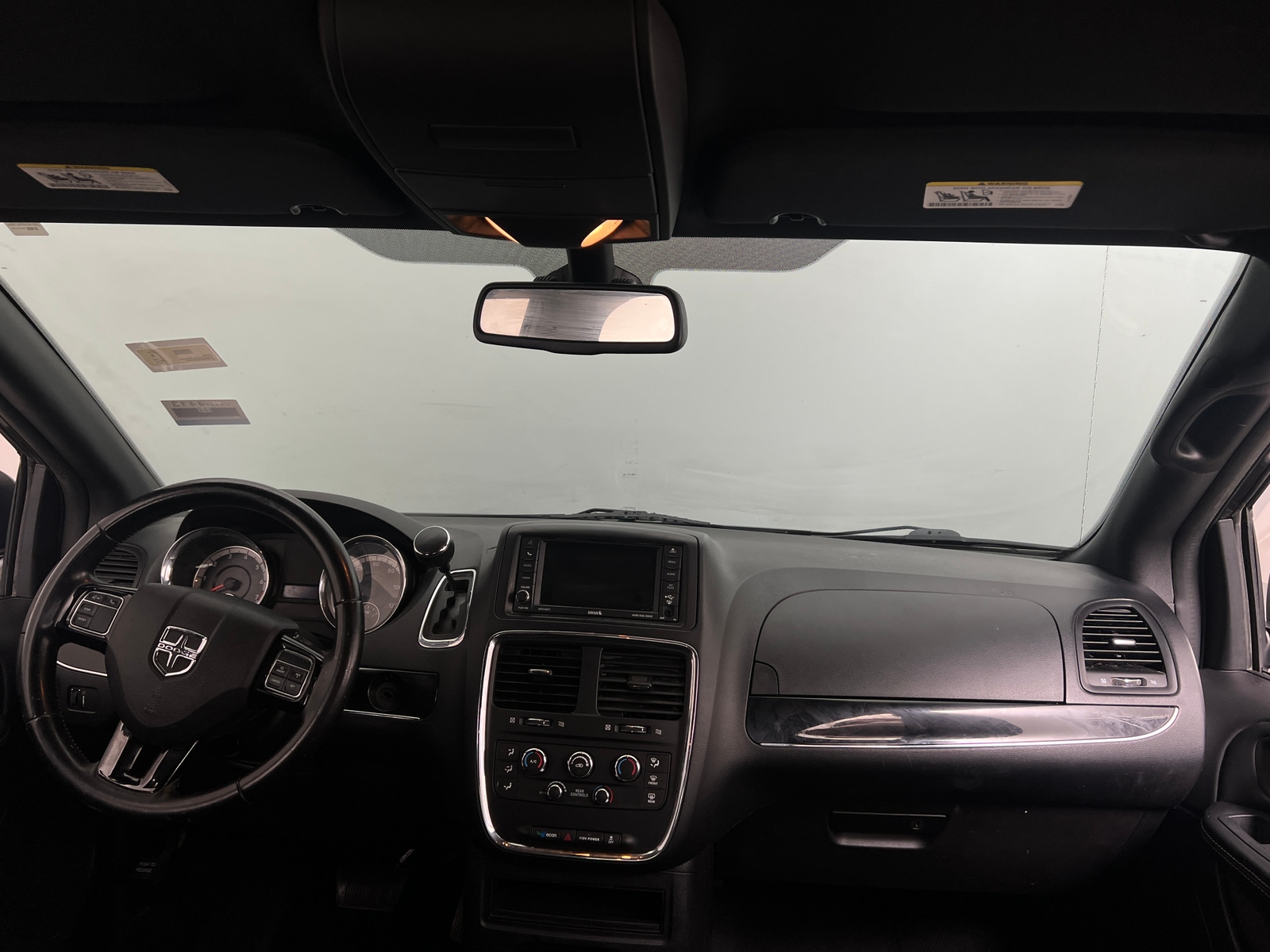 Thumbnail: 2019 Dodge Grand Caravan - 3