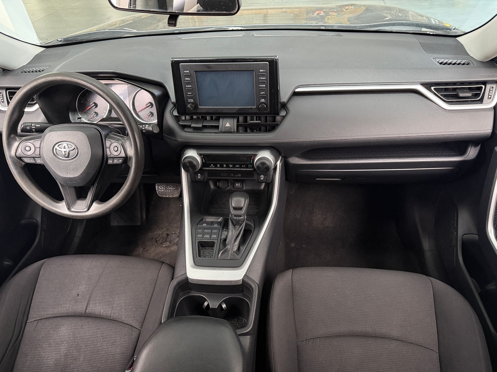 Thumbnail: 2019 Toyota RAV4 - 3