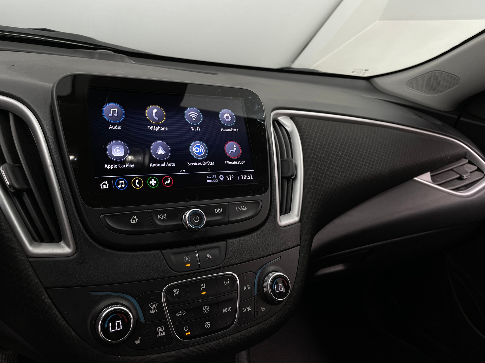 Thumbnail: 2024 Chevrolet Malibu - 4