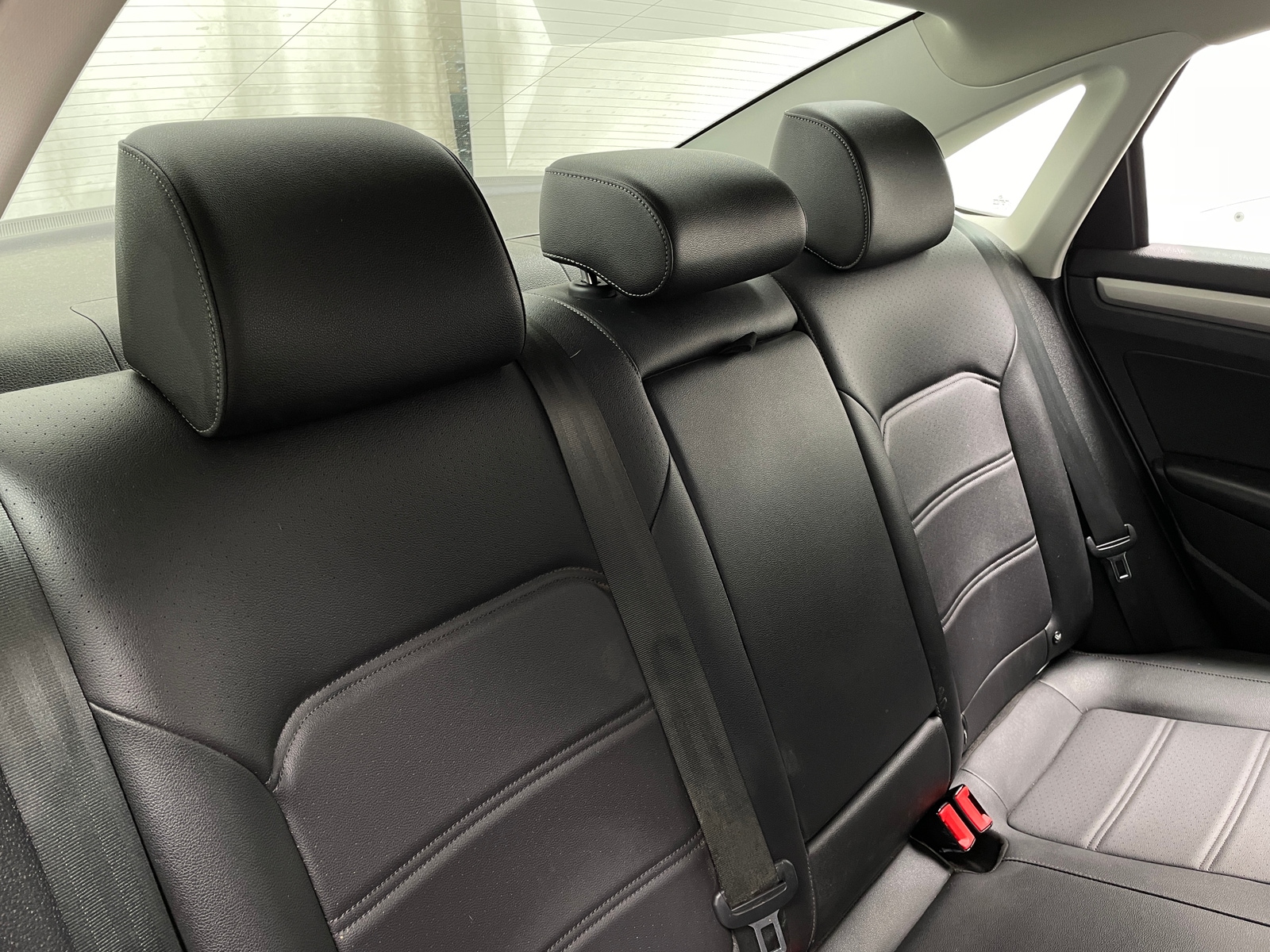 Thumbnail: 2021 Volkswagen Passat - 5