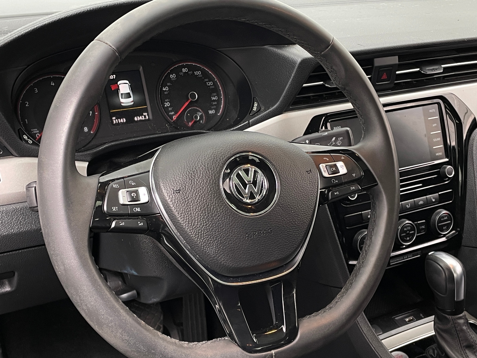 Thumbnail: 2021 Volkswagen Passat - 4