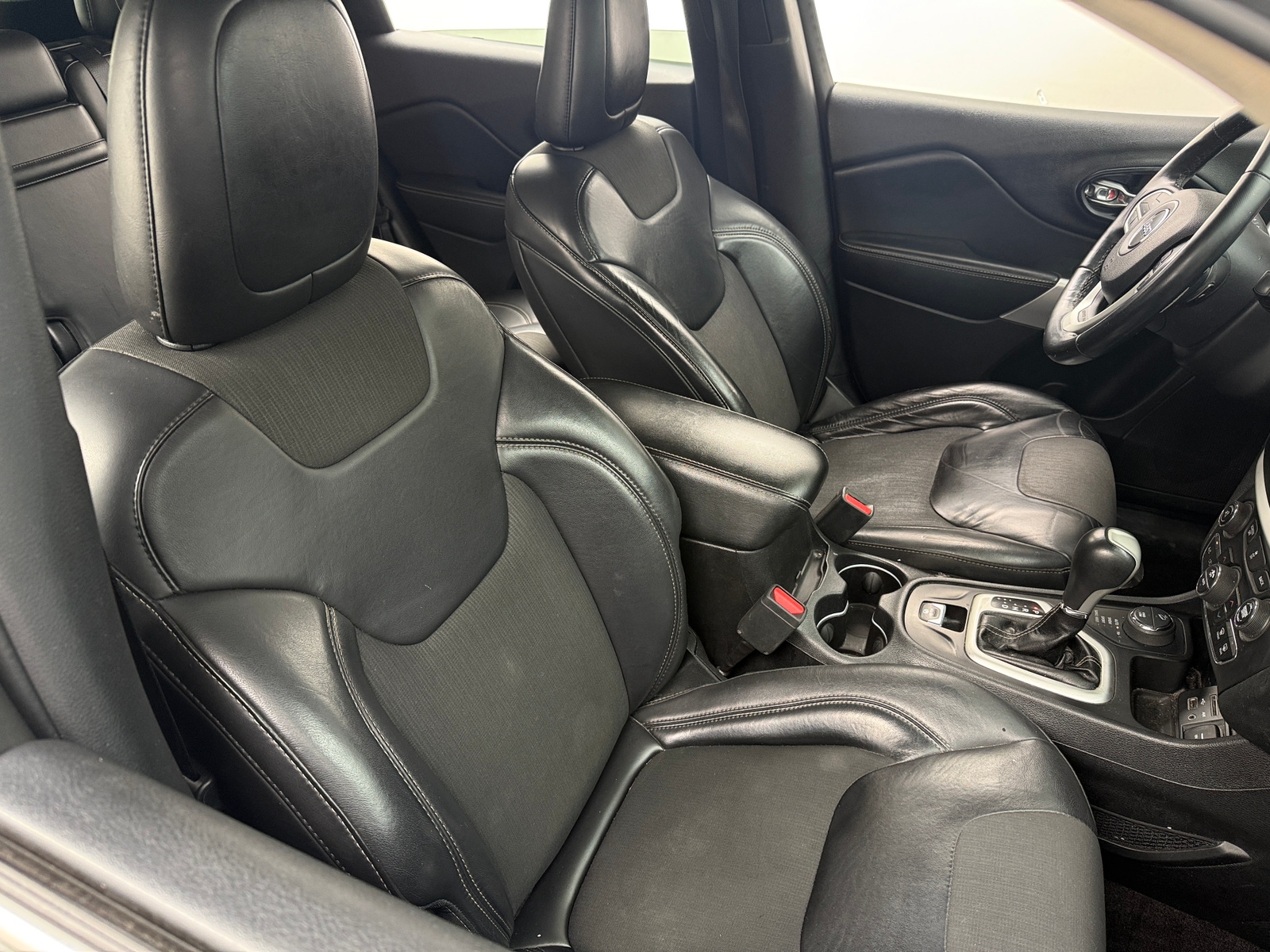 Thumbnail: 2018 Jeep Cherokee - 2