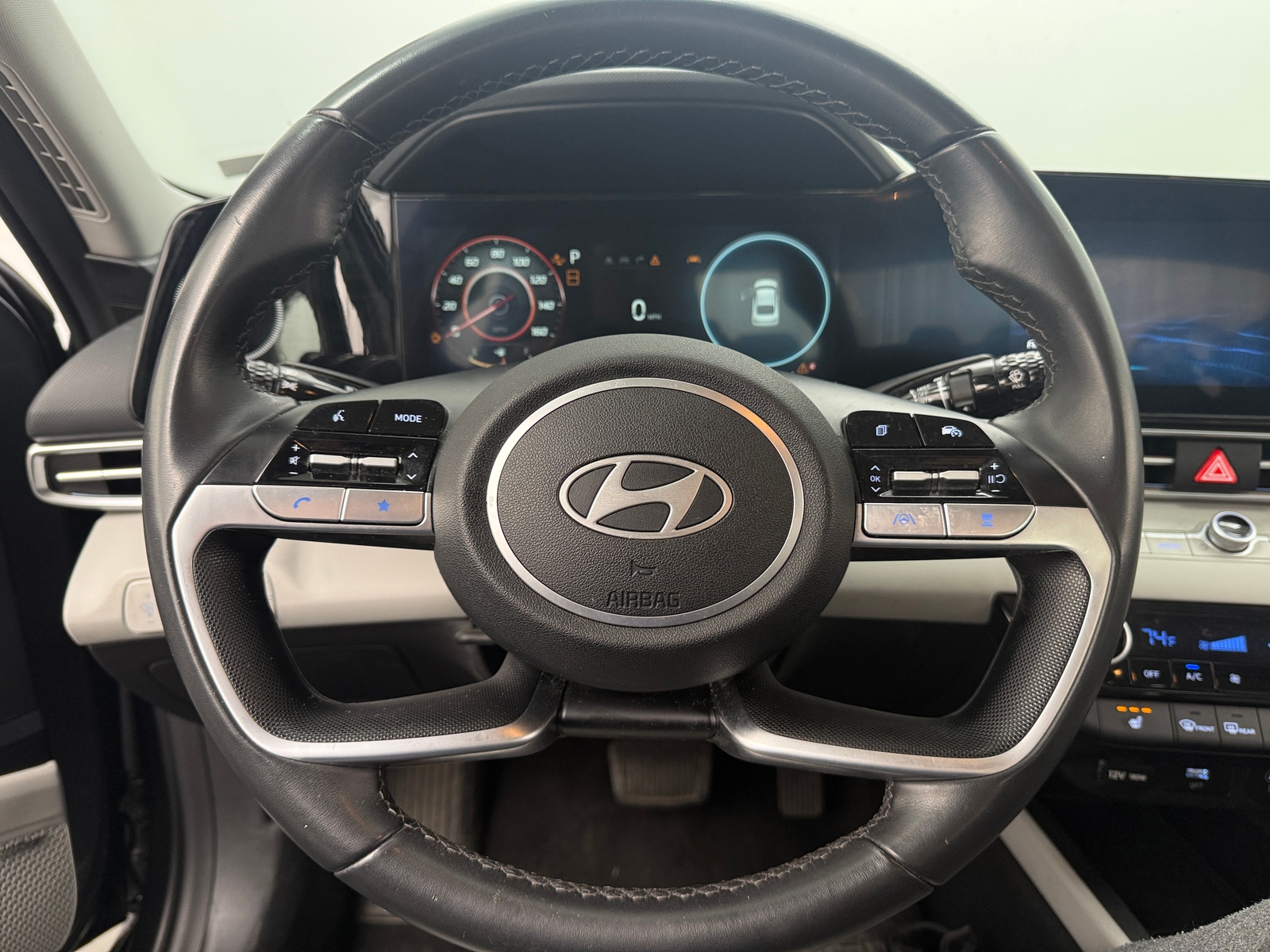 Thumbnail: 2024 Hyundai Elantra - 4