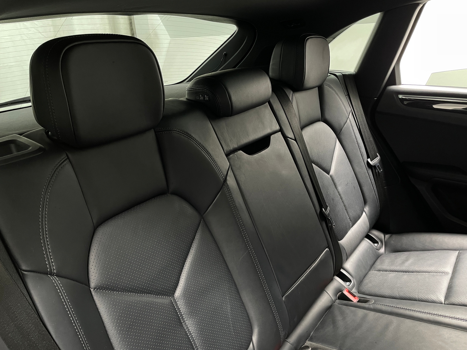 Thumbnail: 2023 Porsche Macan - 5