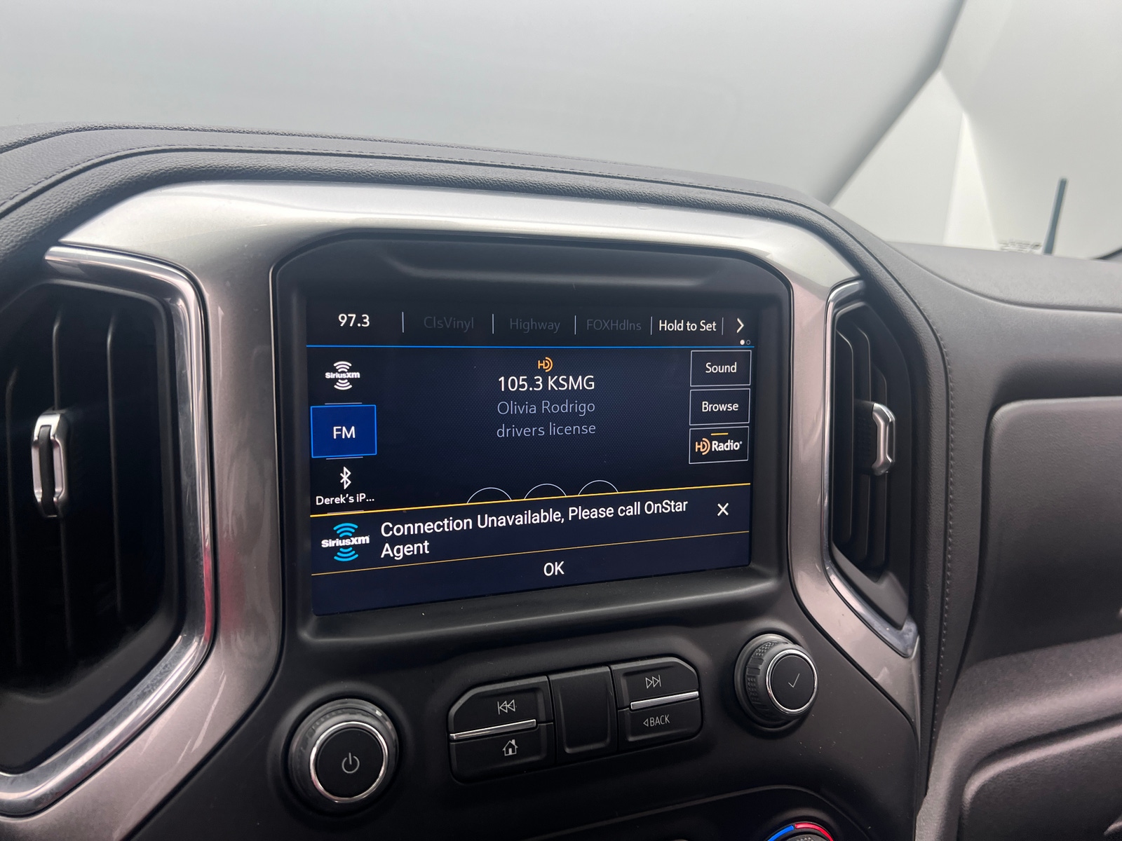 Thumbnail: 2021 Chevrolet Silverado 1500 - 4