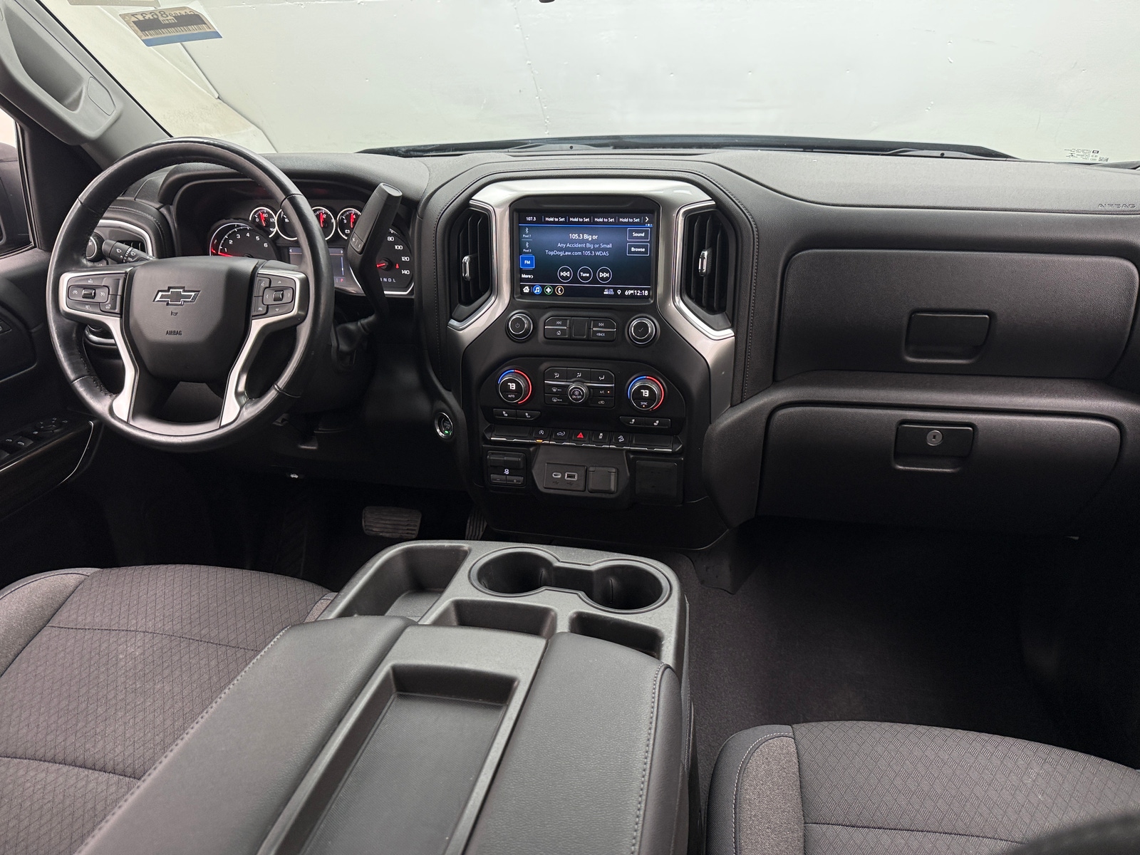 Thumbnail: 2019 Chevrolet Silverado 1500 - 3